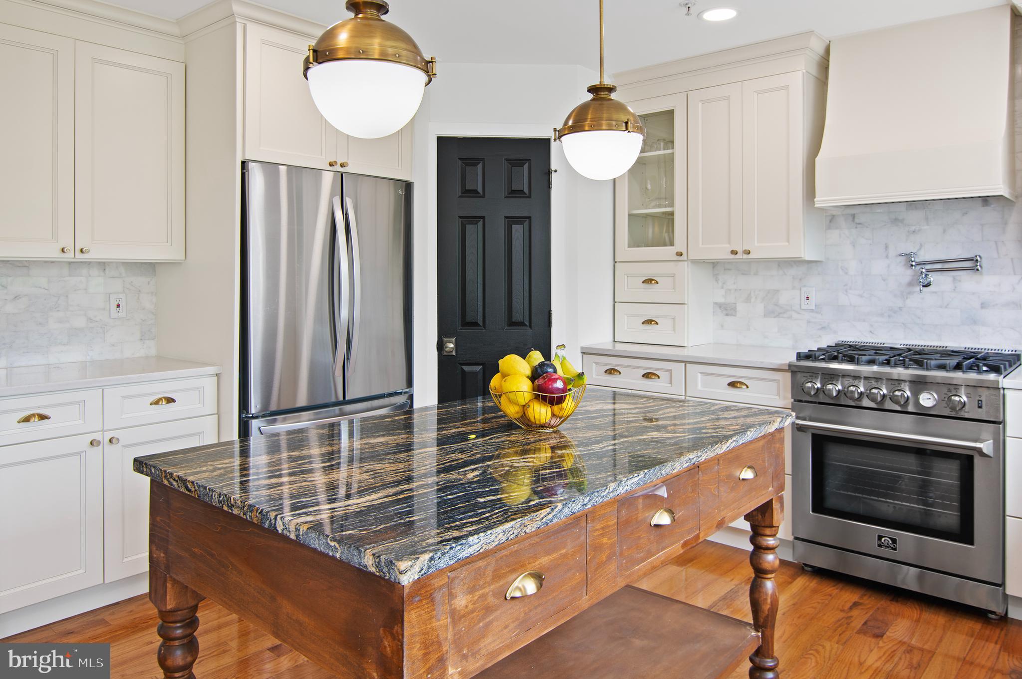 Real estate listing preview #10