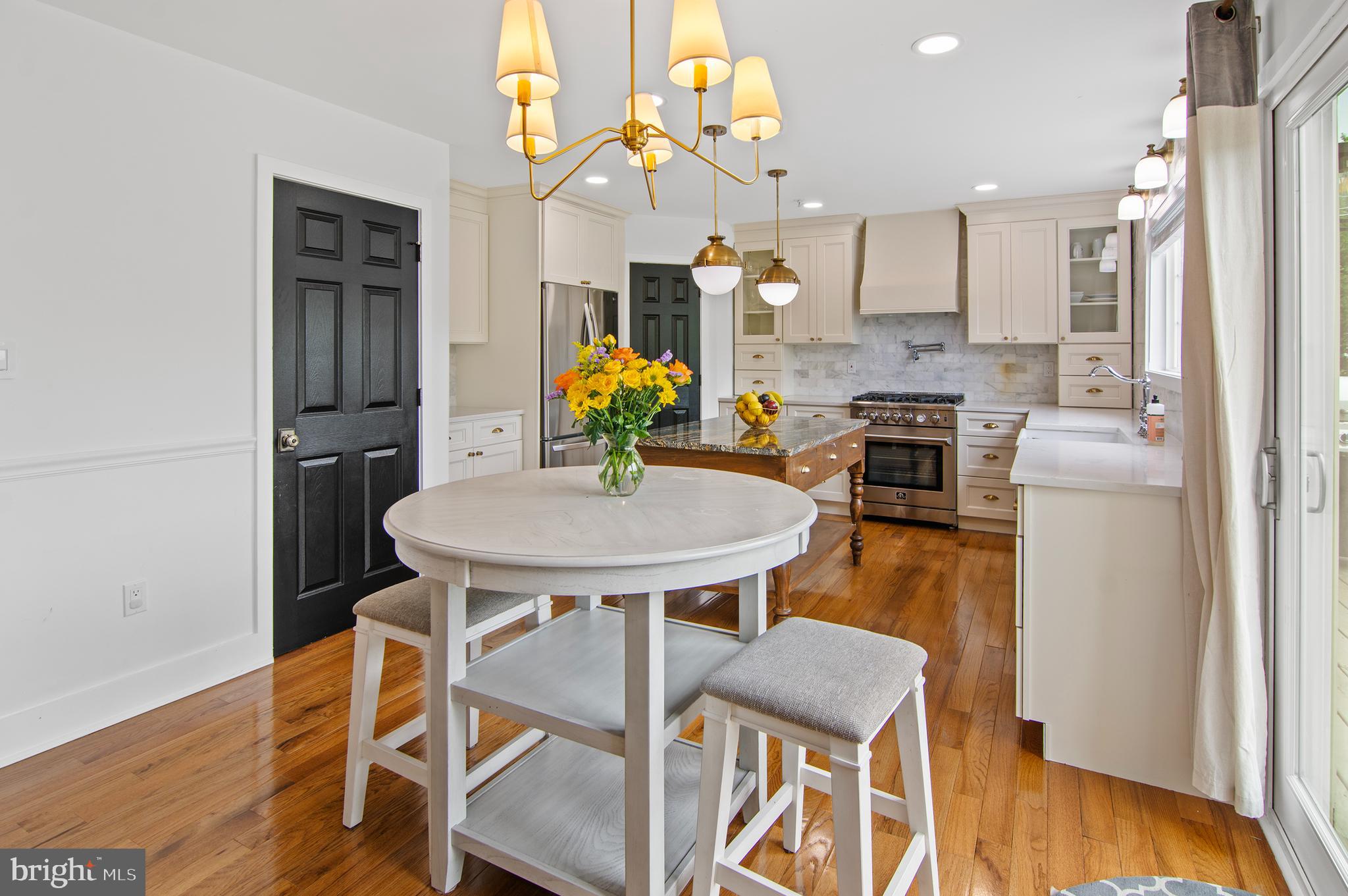 Real estate listing preview #16