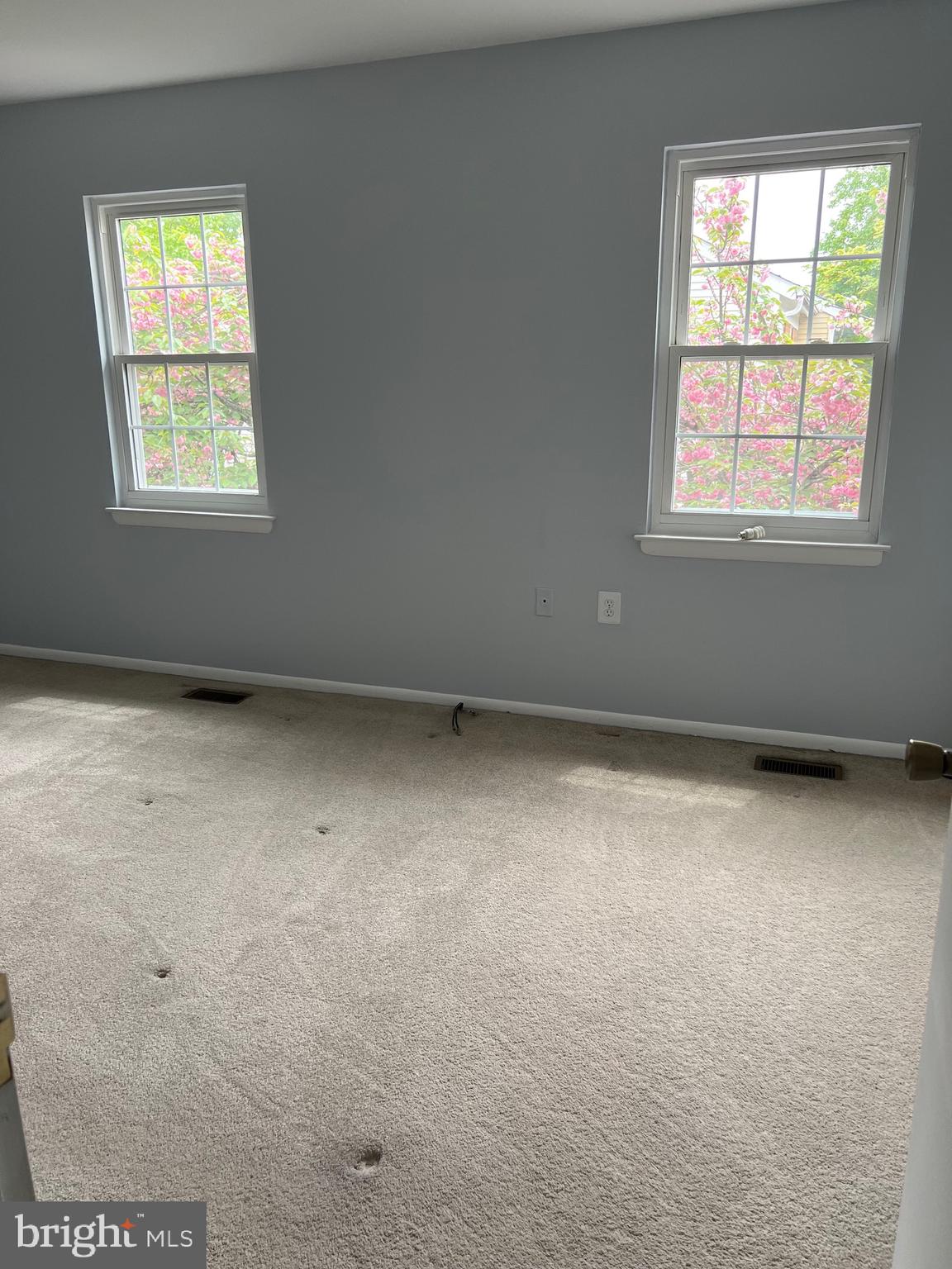 Real estate listing preview #14