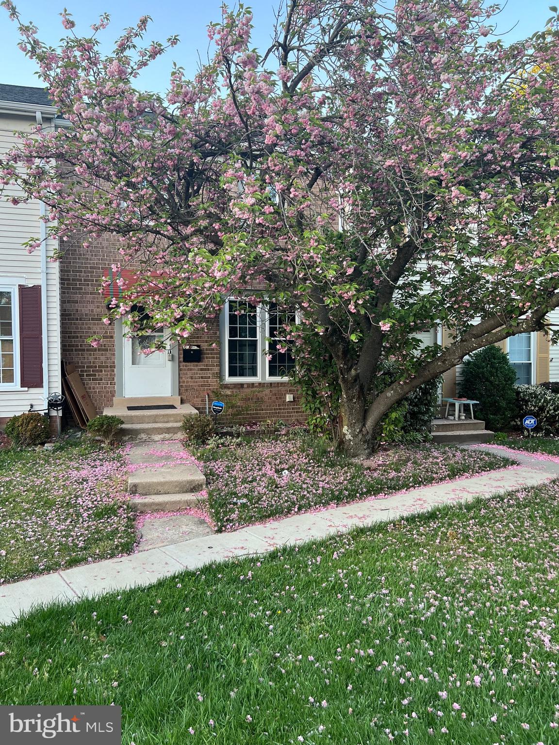 Real estate listing preview #1