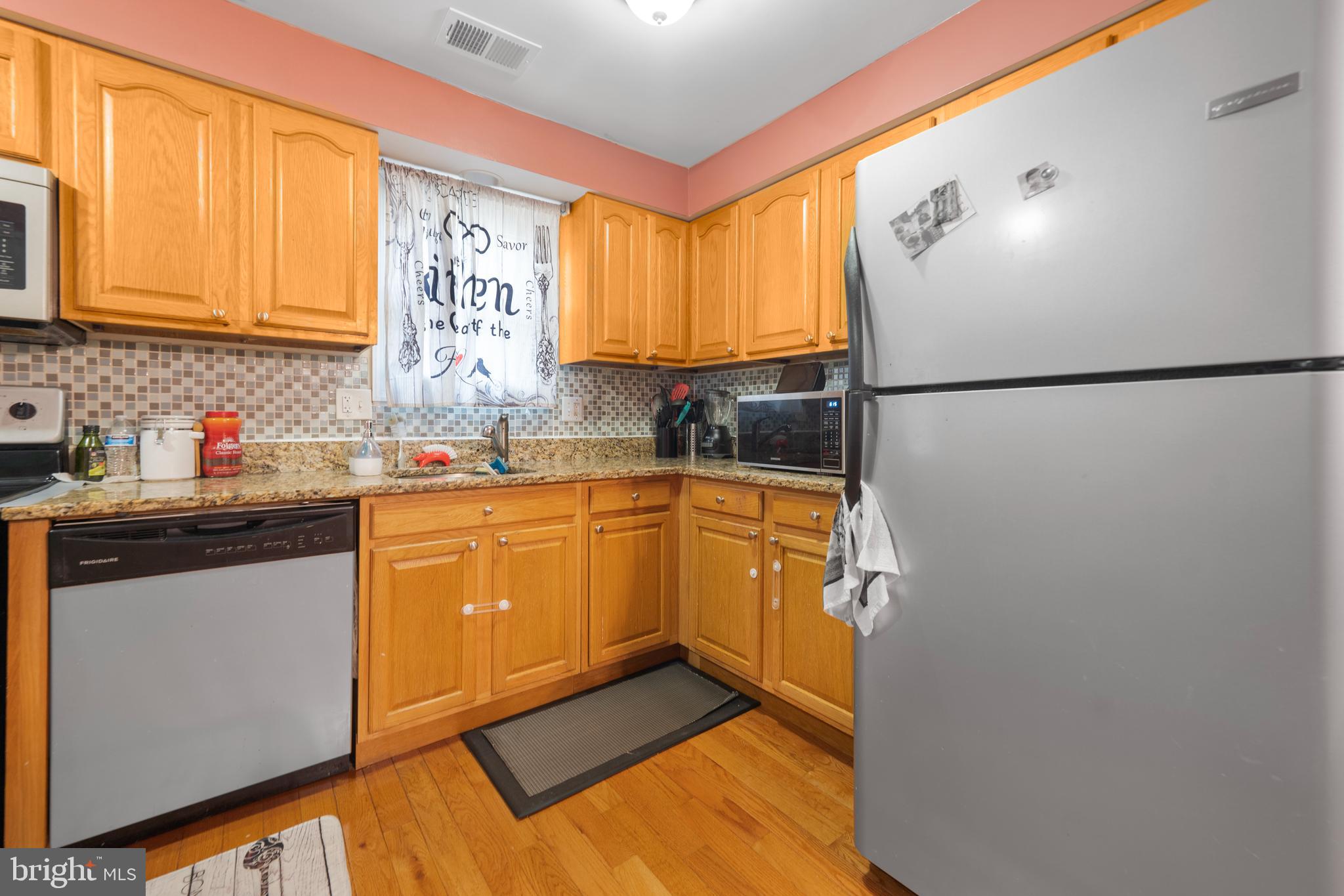 Real estate listing preview #17