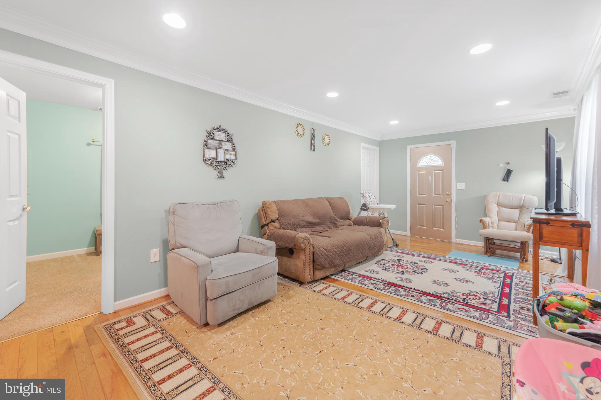 Real estate listing preview #16