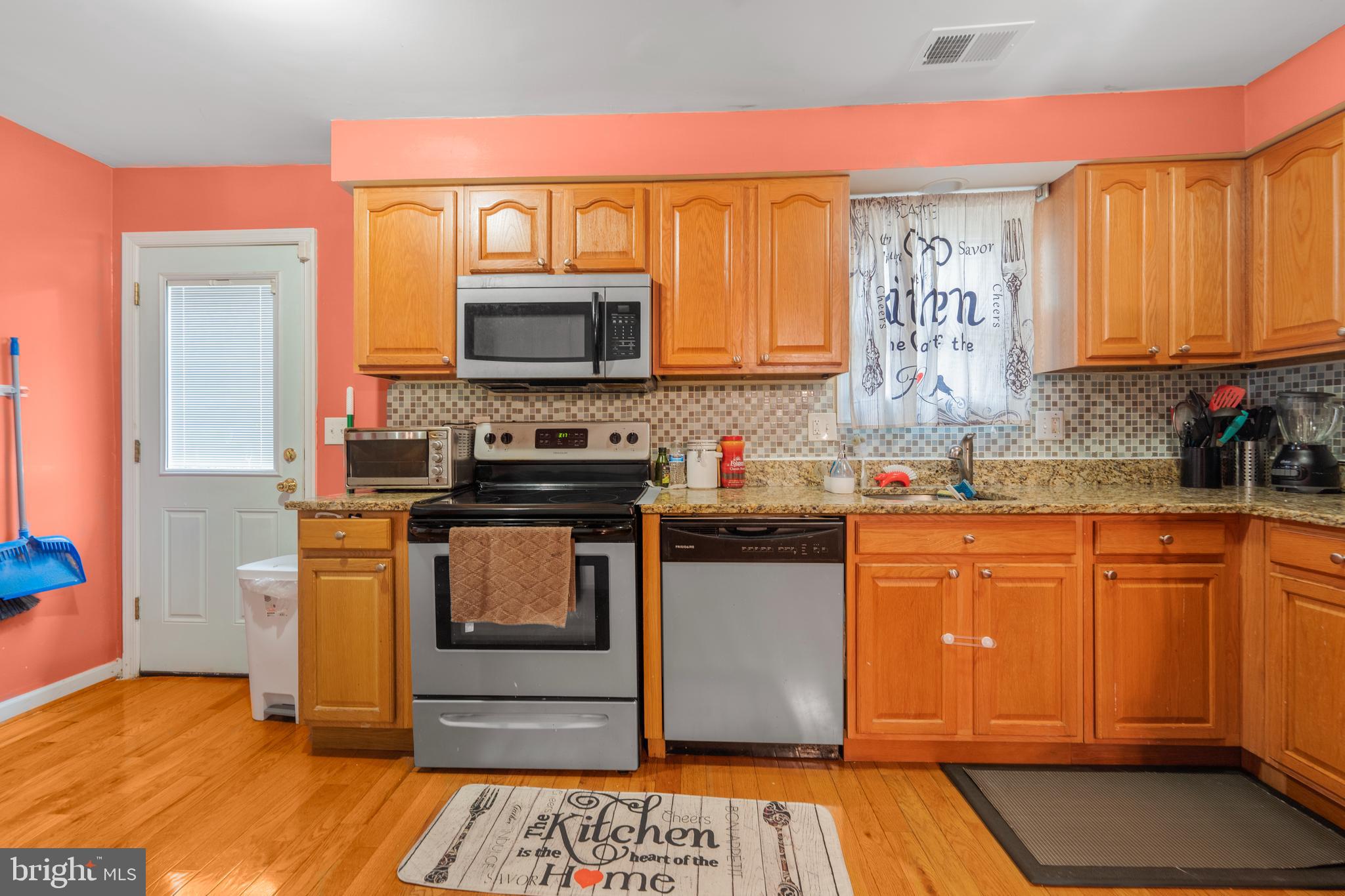 Real estate listing preview #19