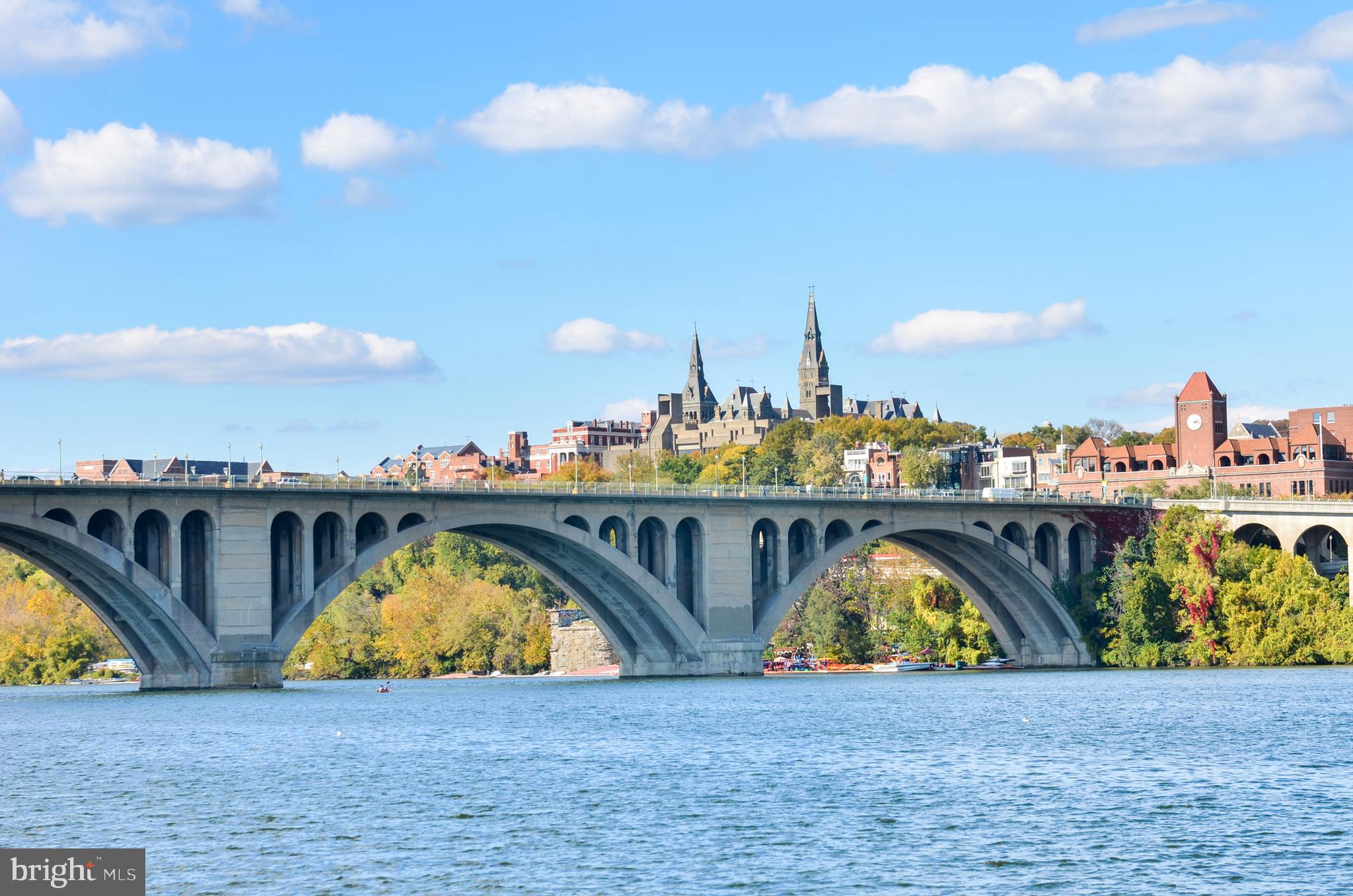 Real estate listing preview #24