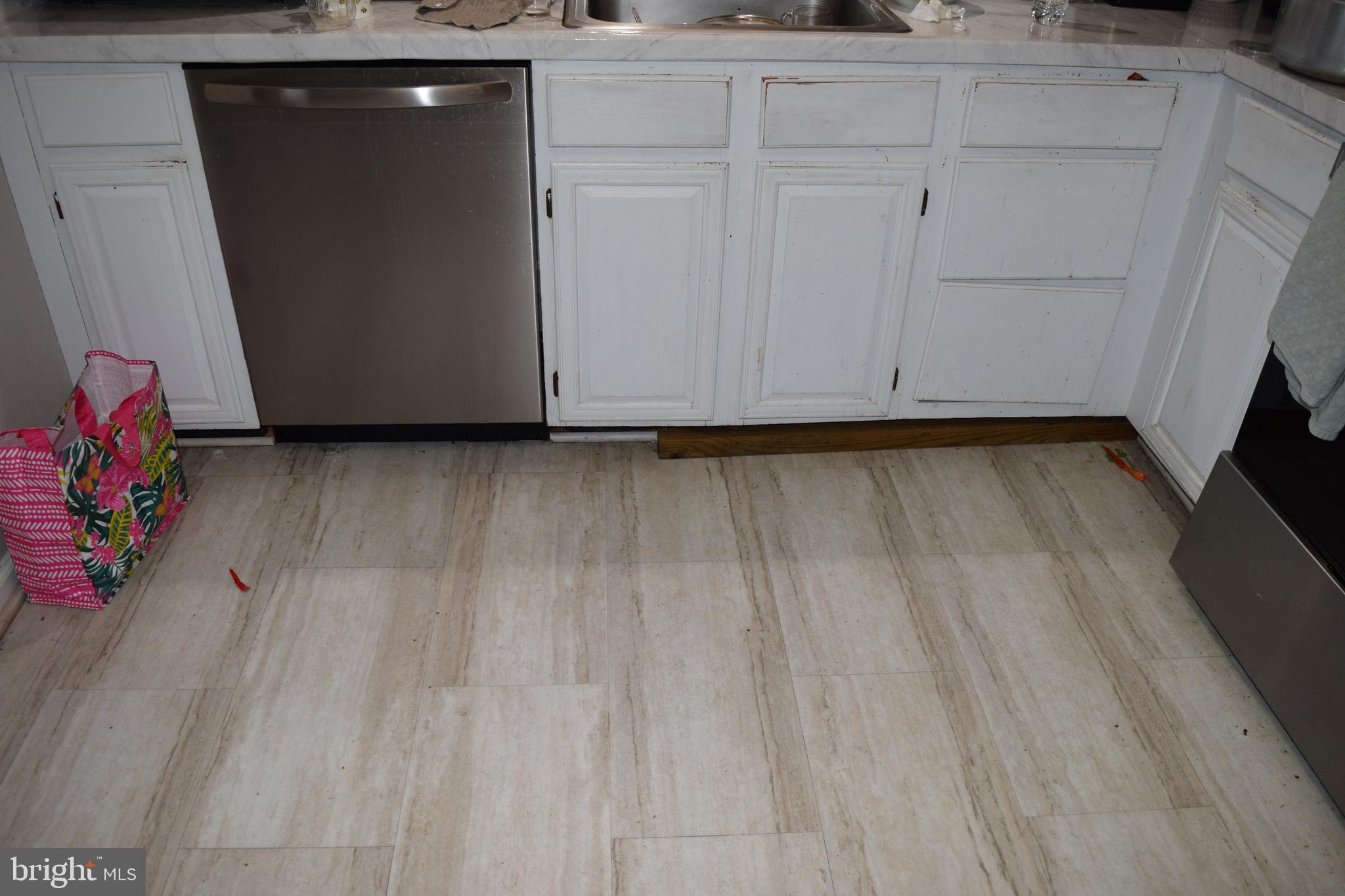 Real estate listing preview #8