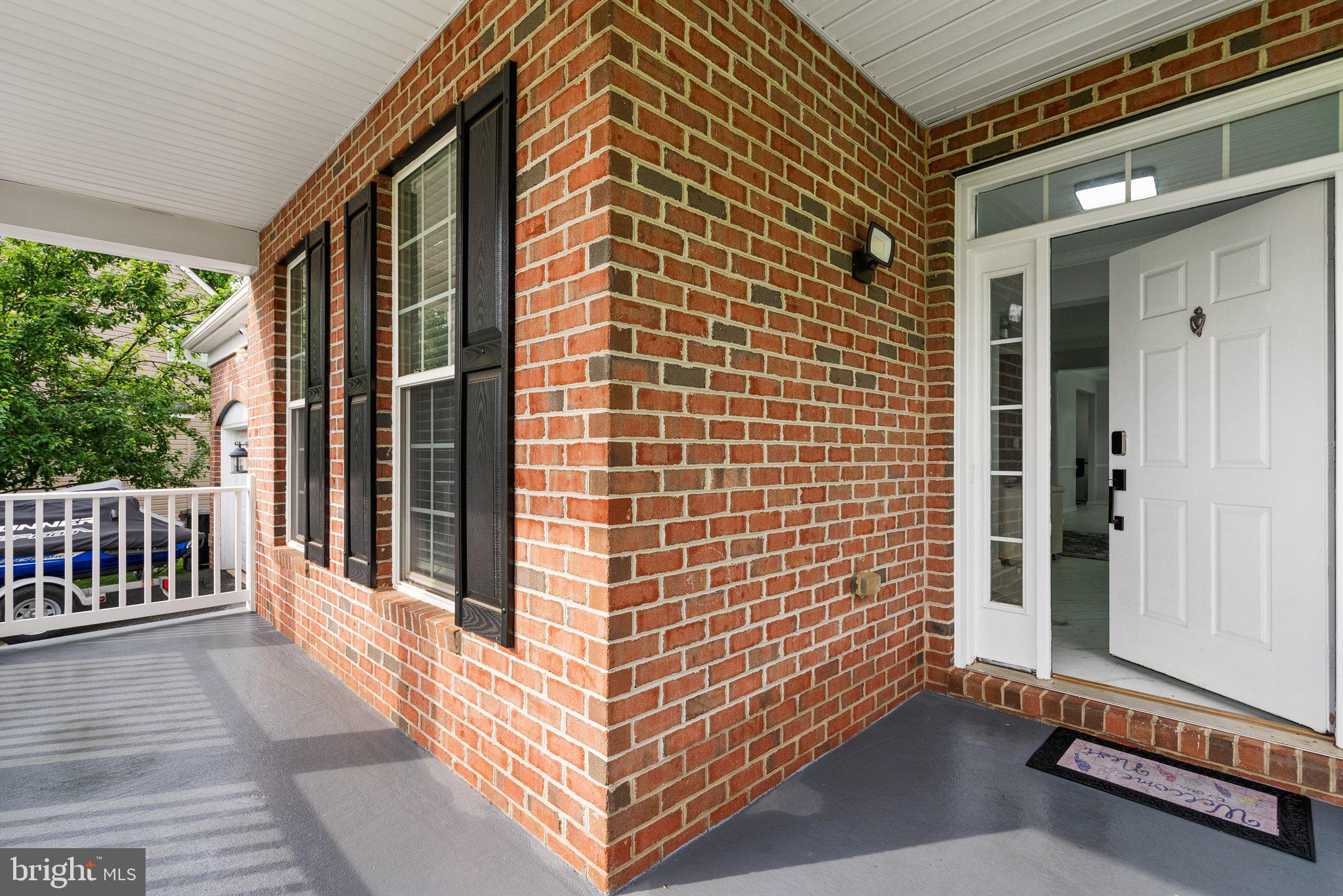 Real estate listing preview #4