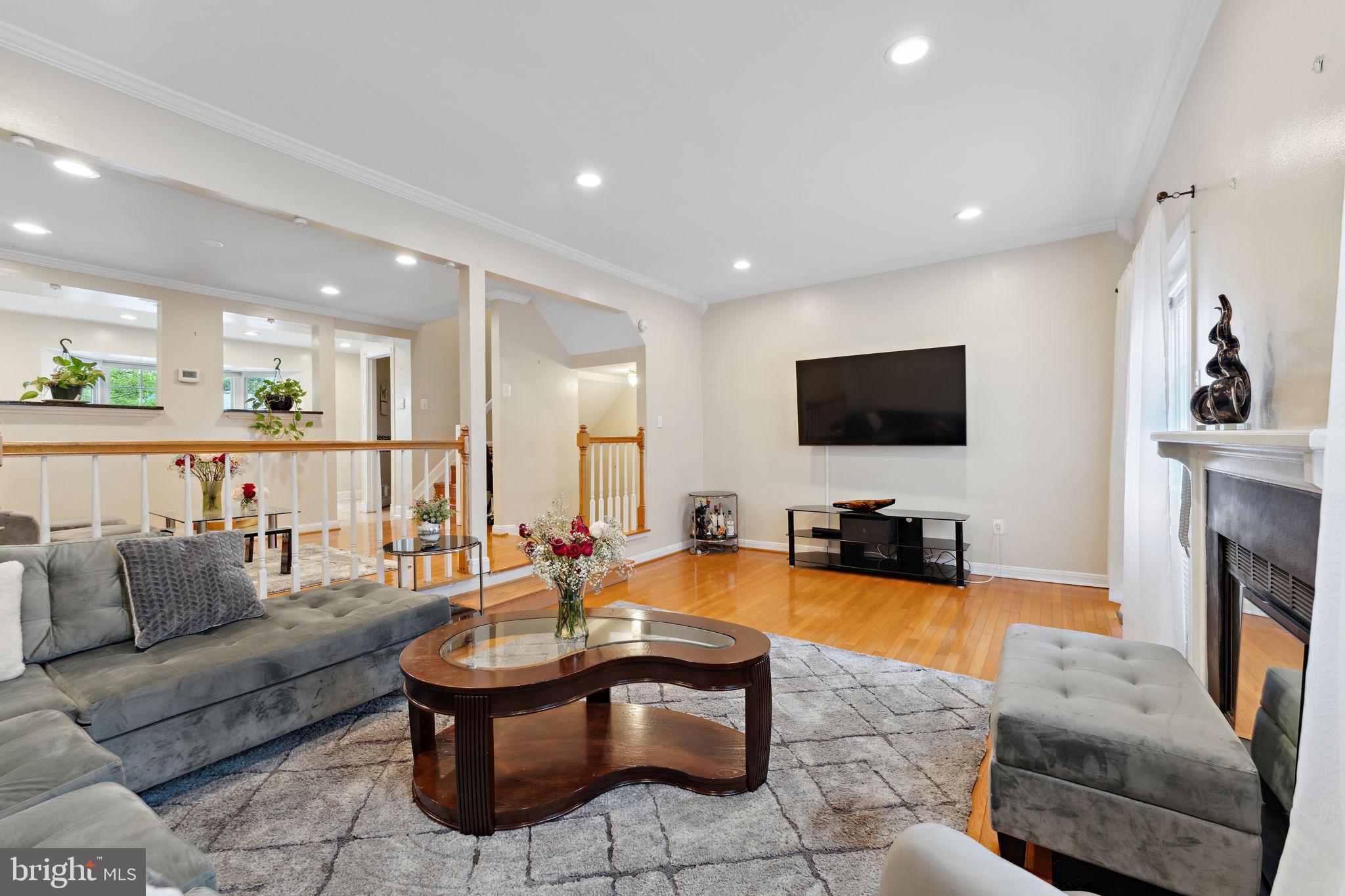 Real estate listing preview #15