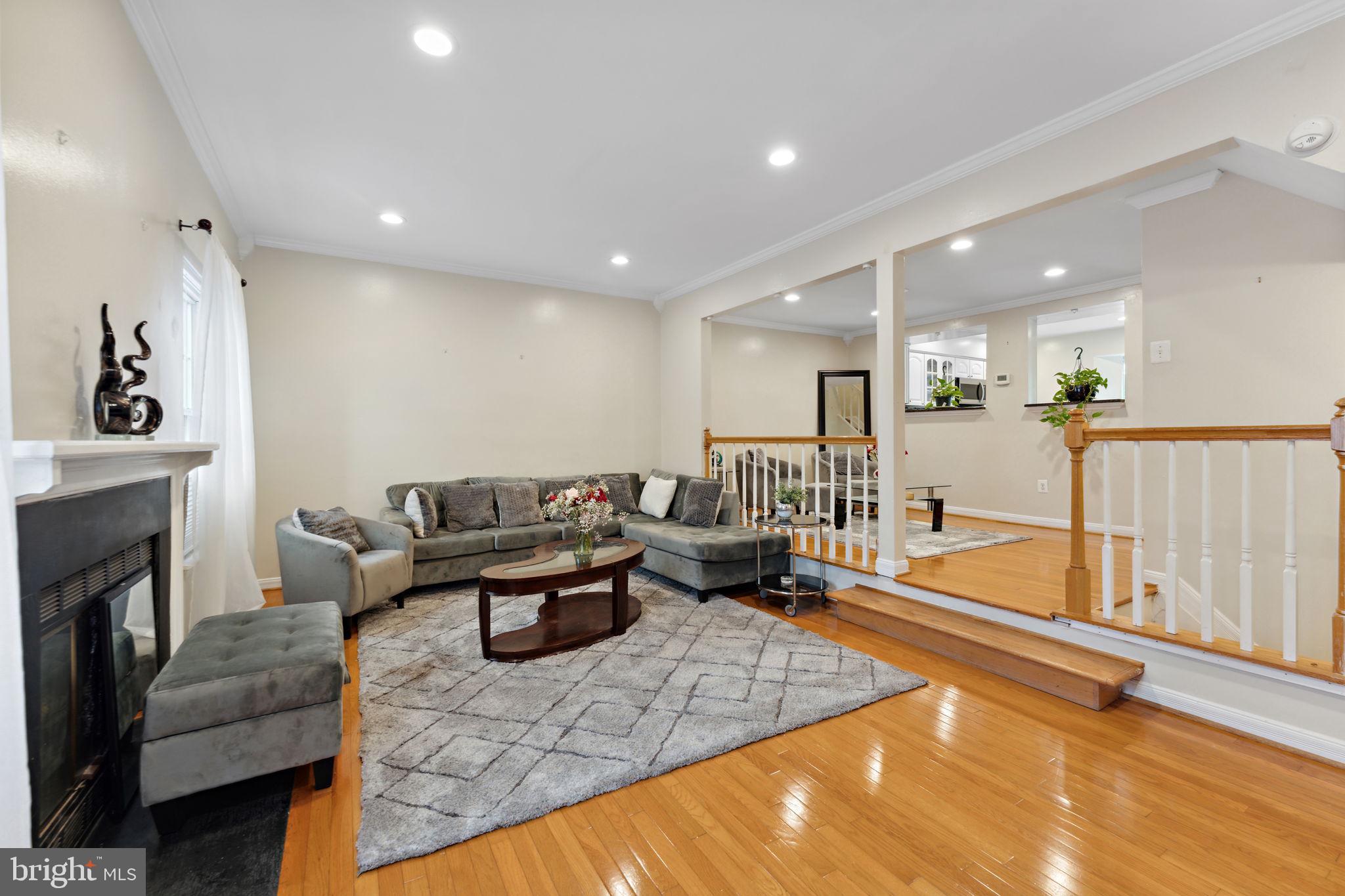 Real estate listing preview #13