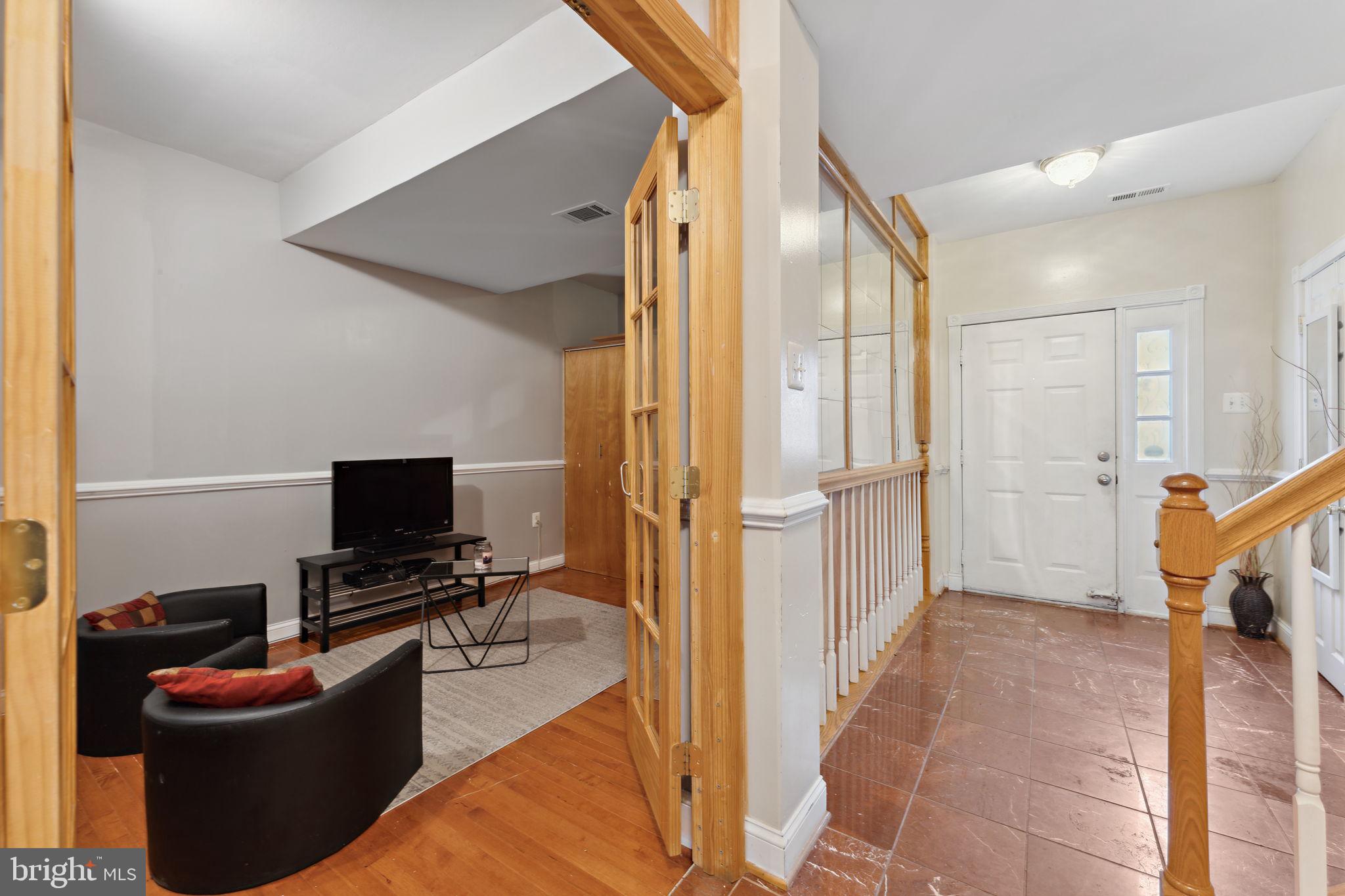 Real estate listing preview #5