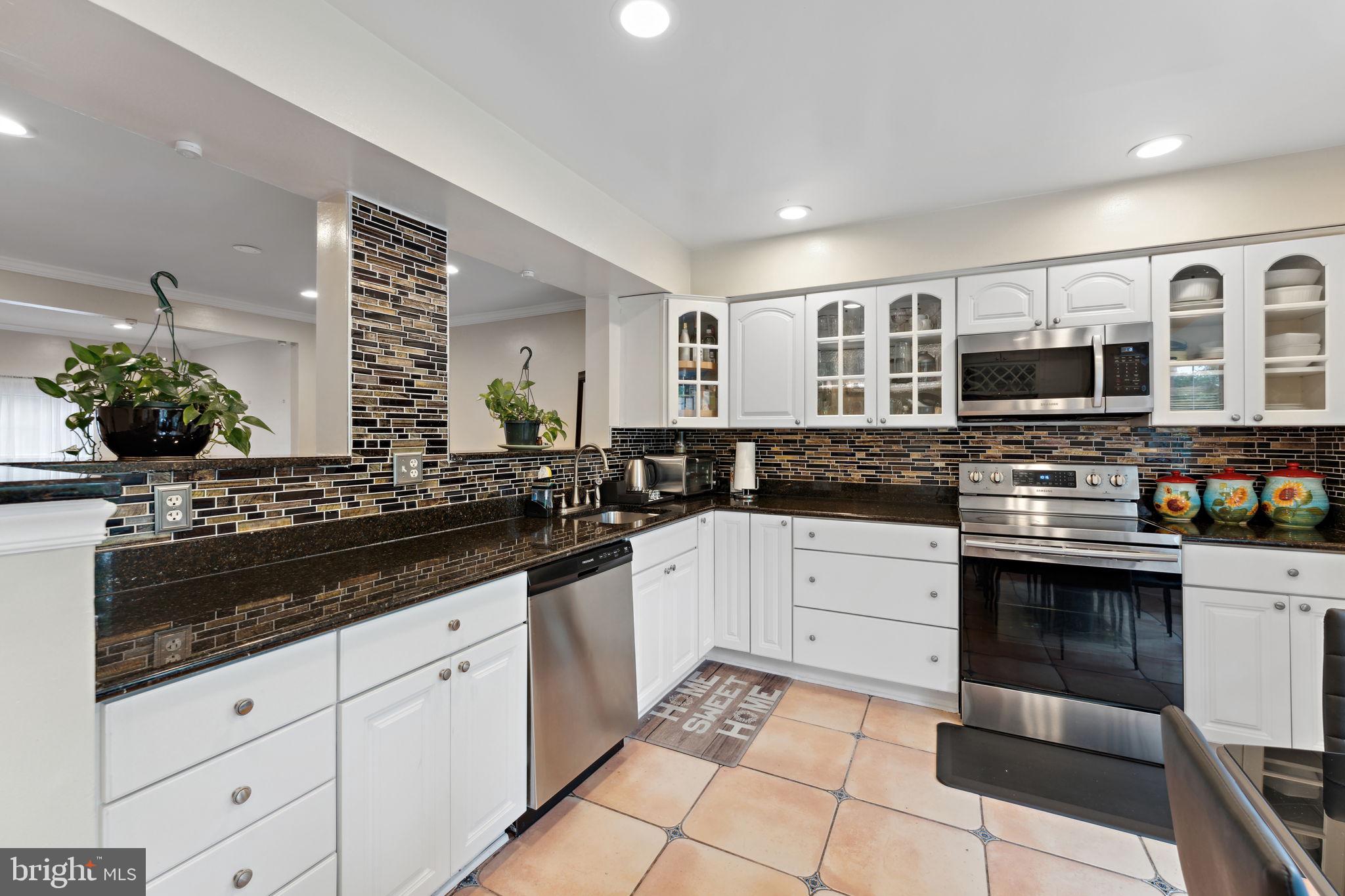 Real estate listing preview #1