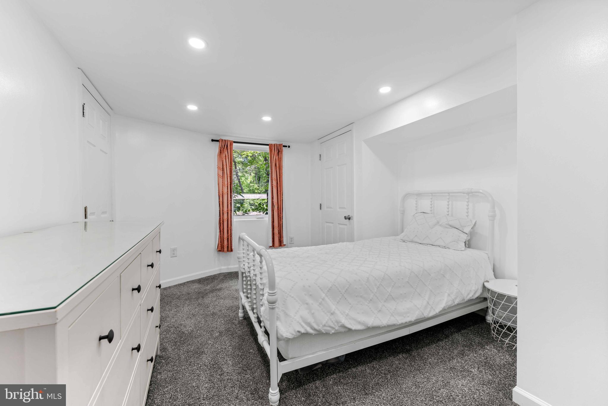 Real estate listing preview #48