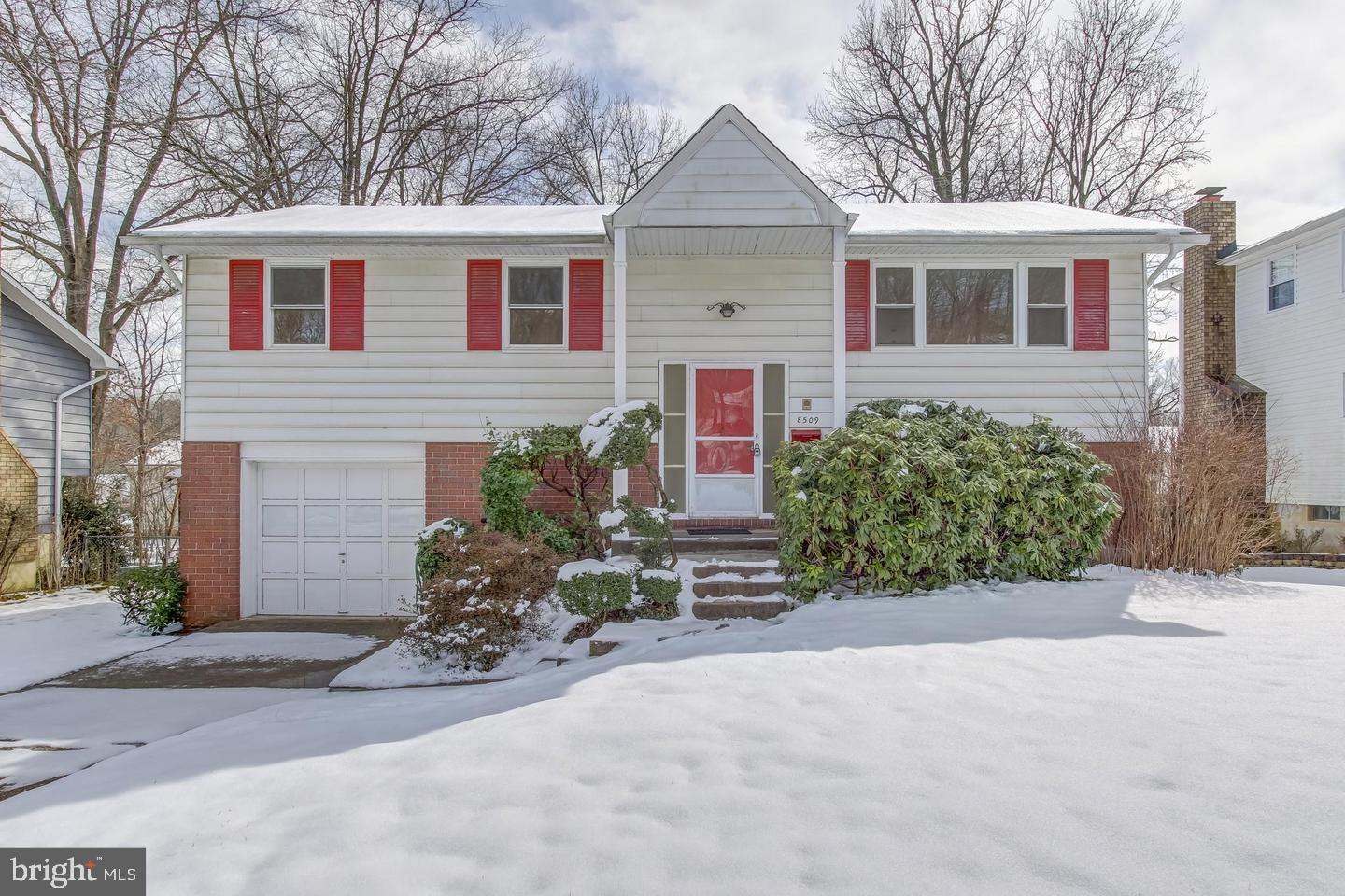 Real estate listing preview #1