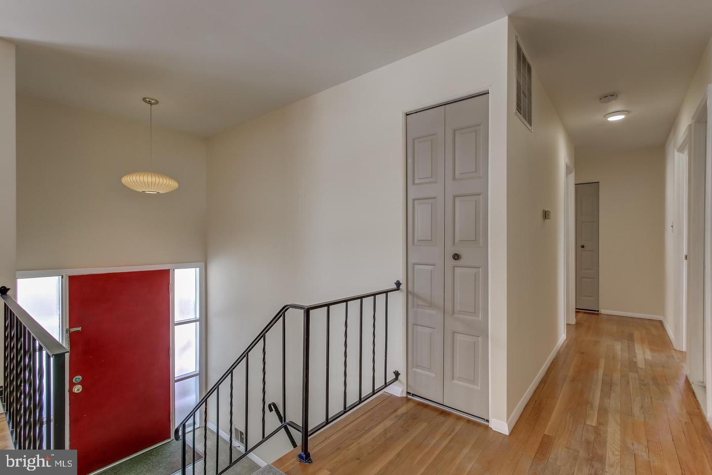 Real estate listing preview #6