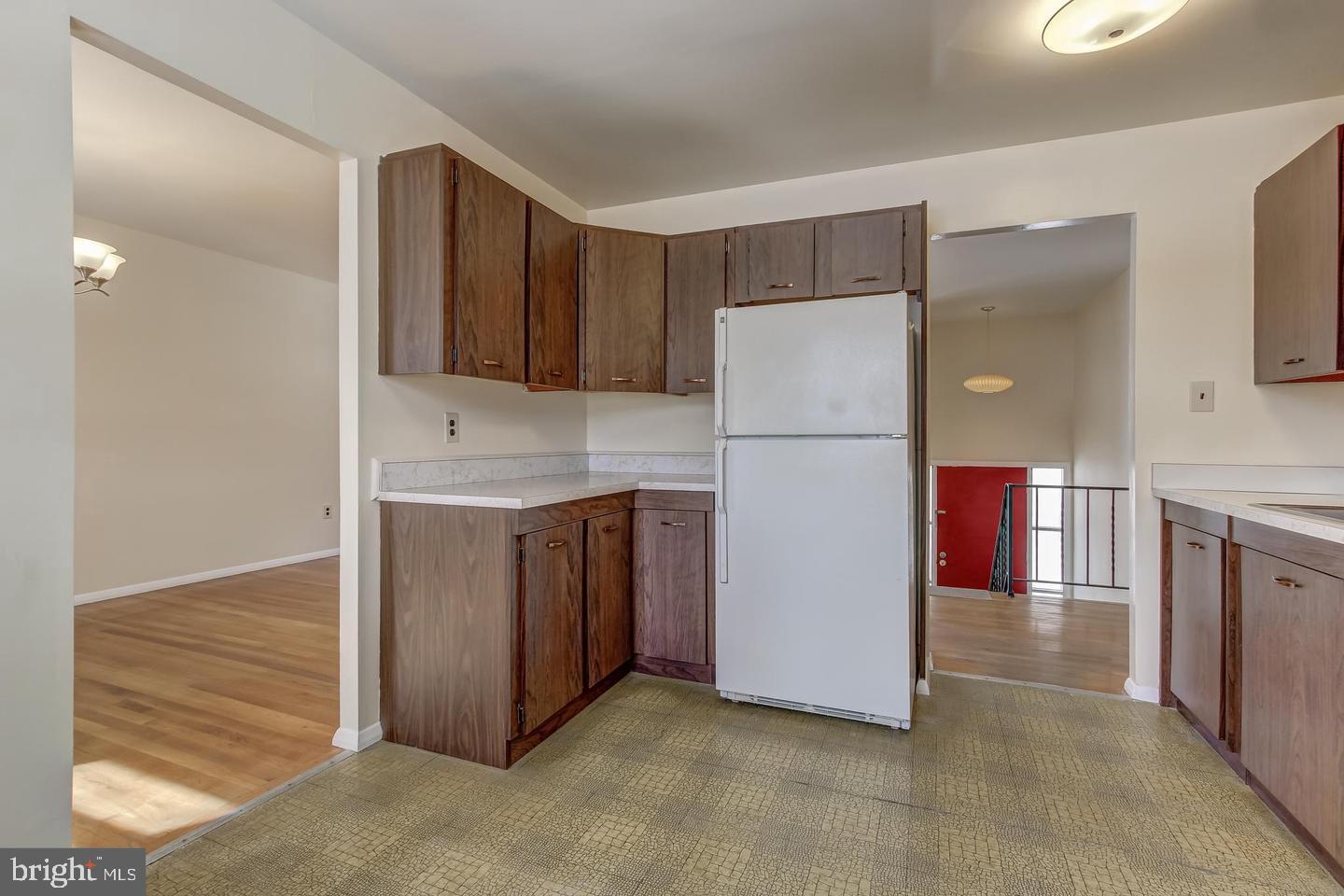 Real estate listing preview #16