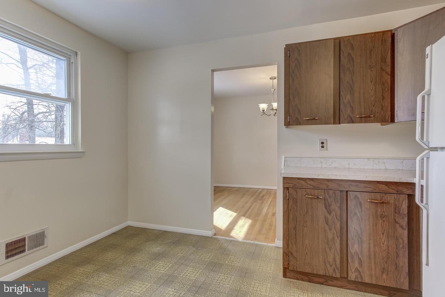 Real estate listing preview #18