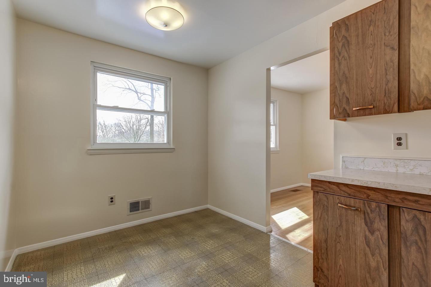 Real estate listing preview #17