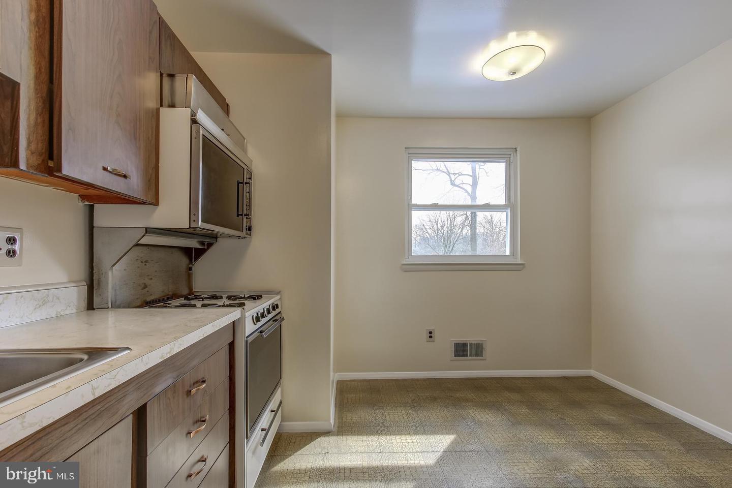 Real estate listing preview #19