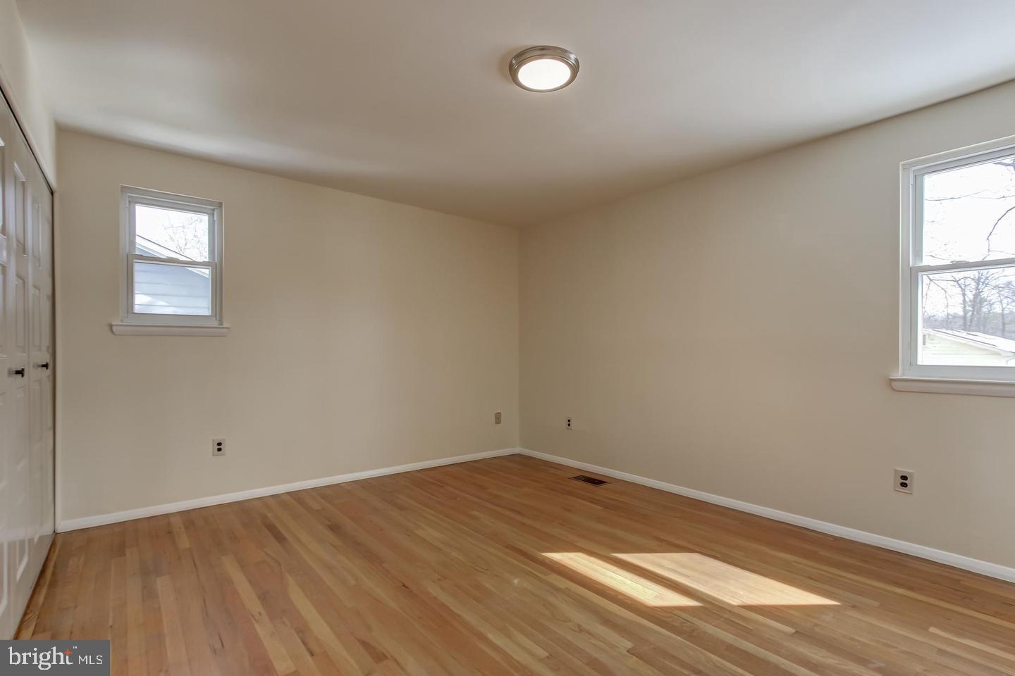 Real estate listing preview #22