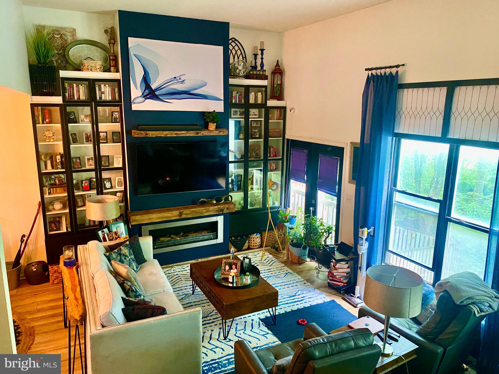 Real estate listing preview #6