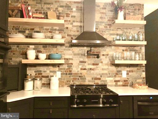 Real estate listing preview #3