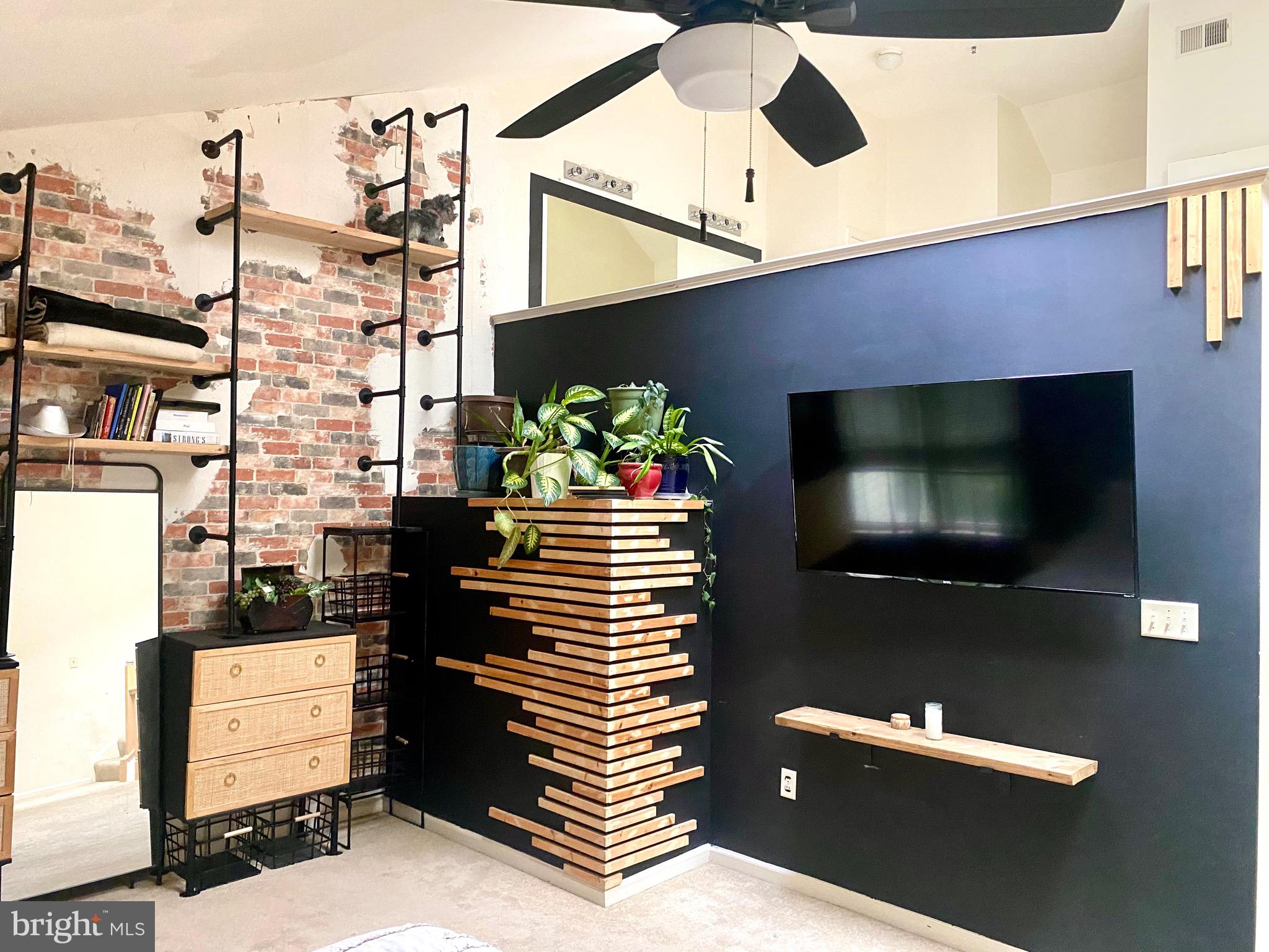 Real estate listing preview #16