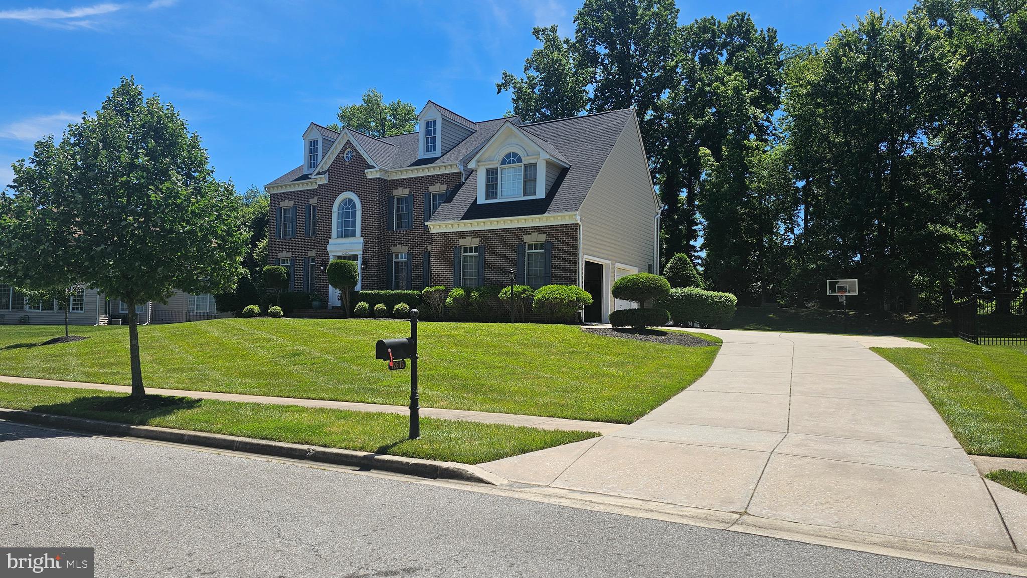 Real estate listing preview #2