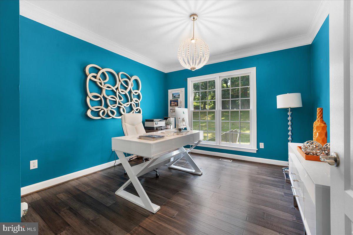 Real estate listing preview #14