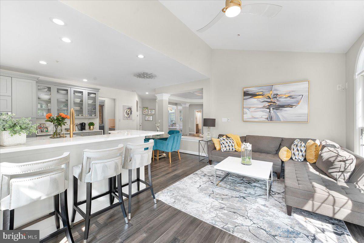 Real estate listing preview #12