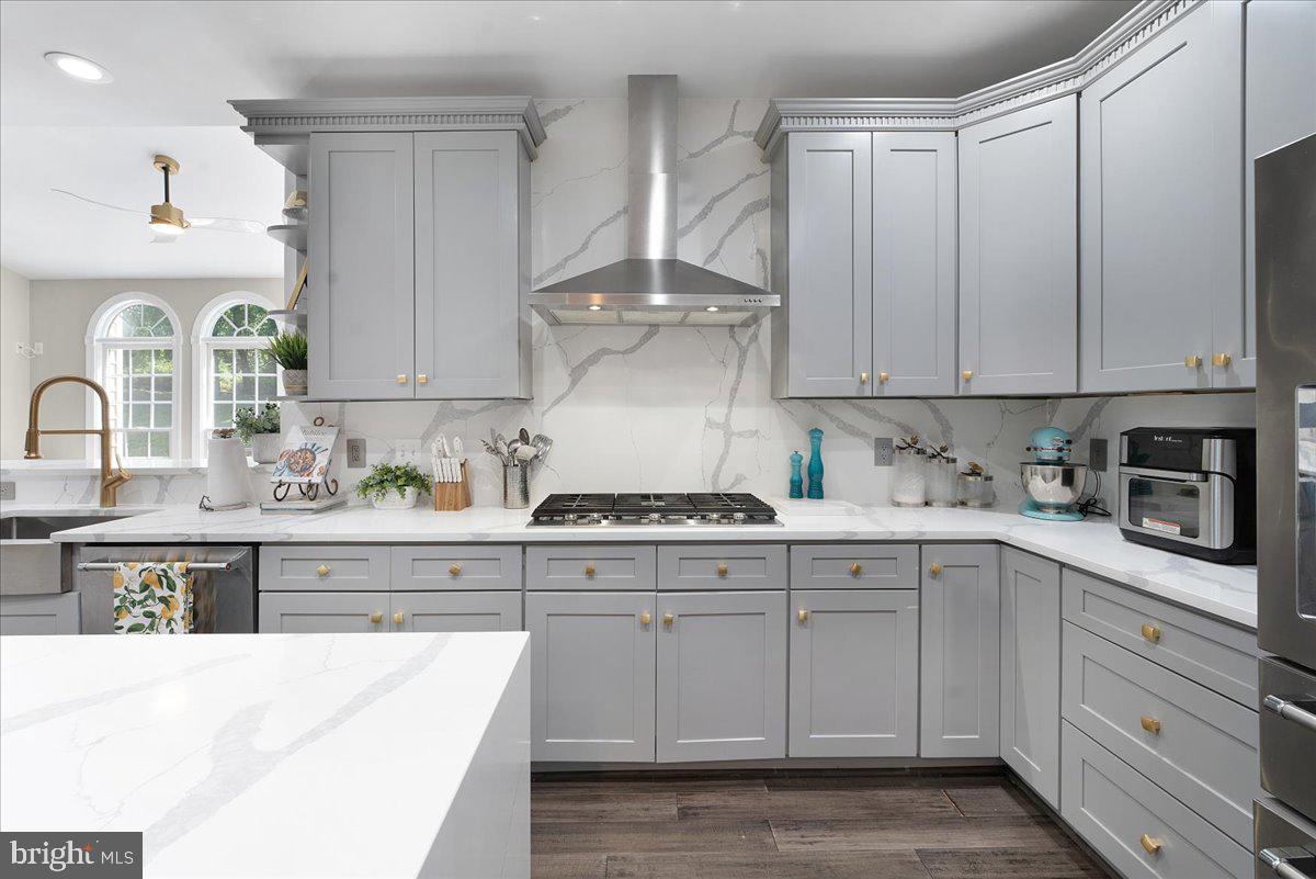 Real estate listing preview #10