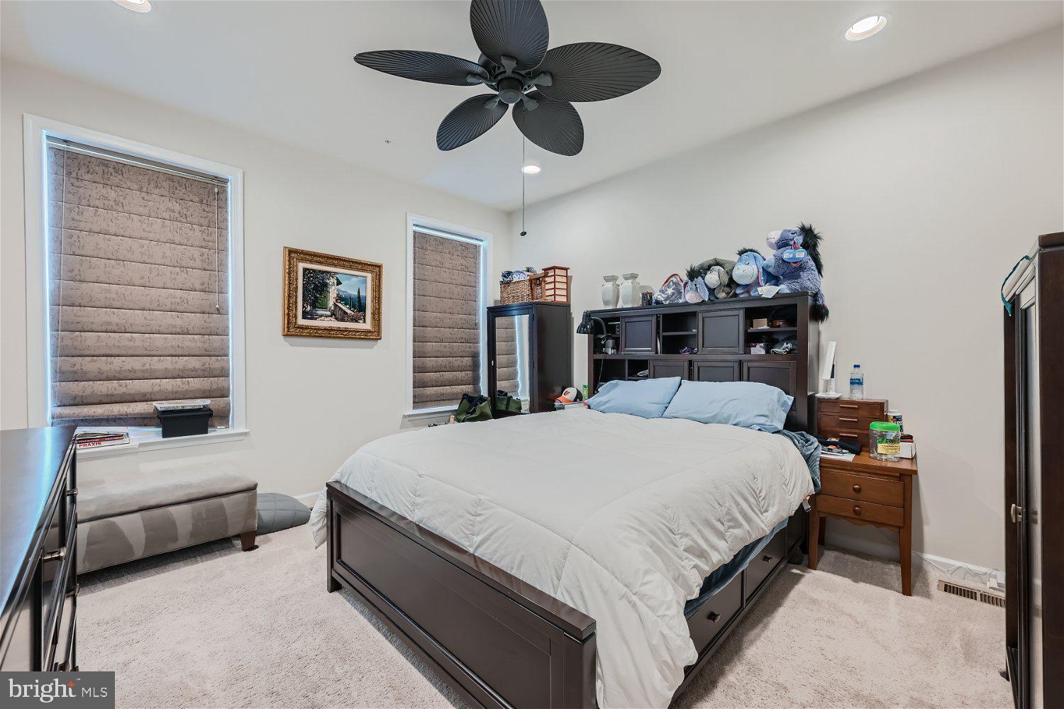 Real estate listing preview #12