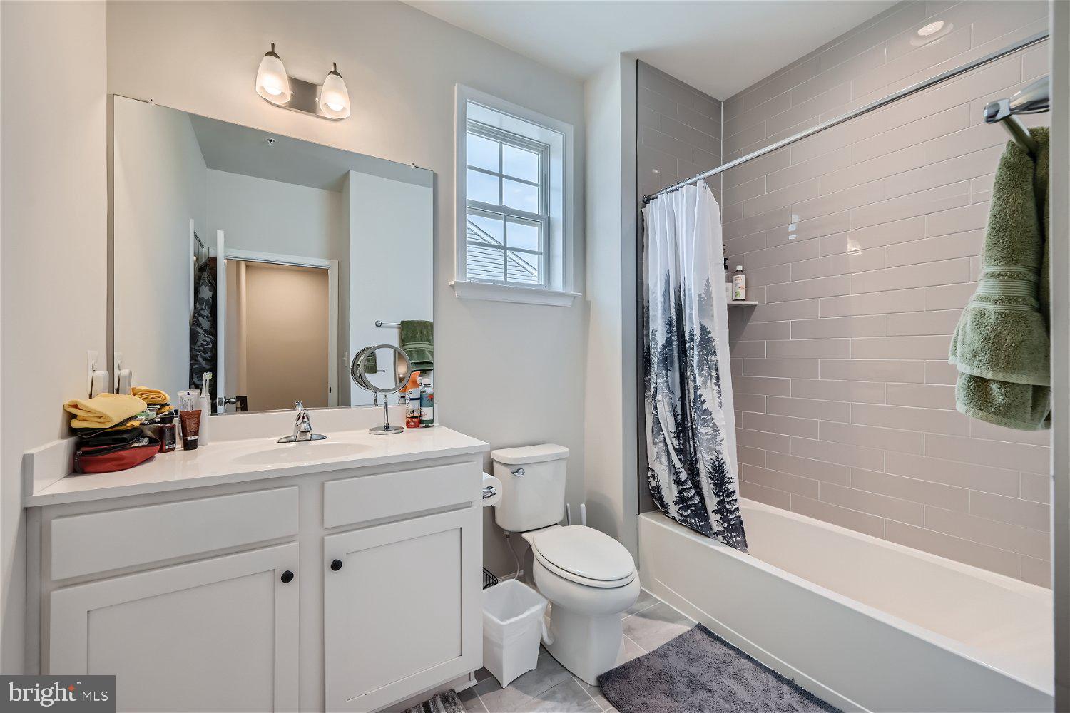 Real estate listing preview #17