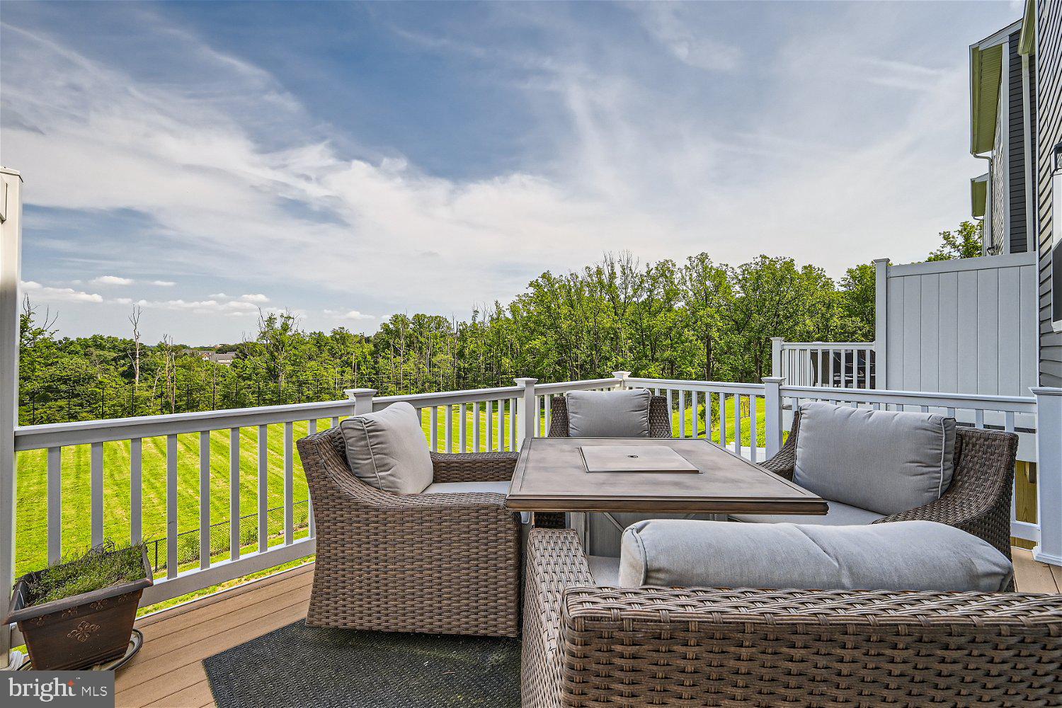 Real estate listing preview #22