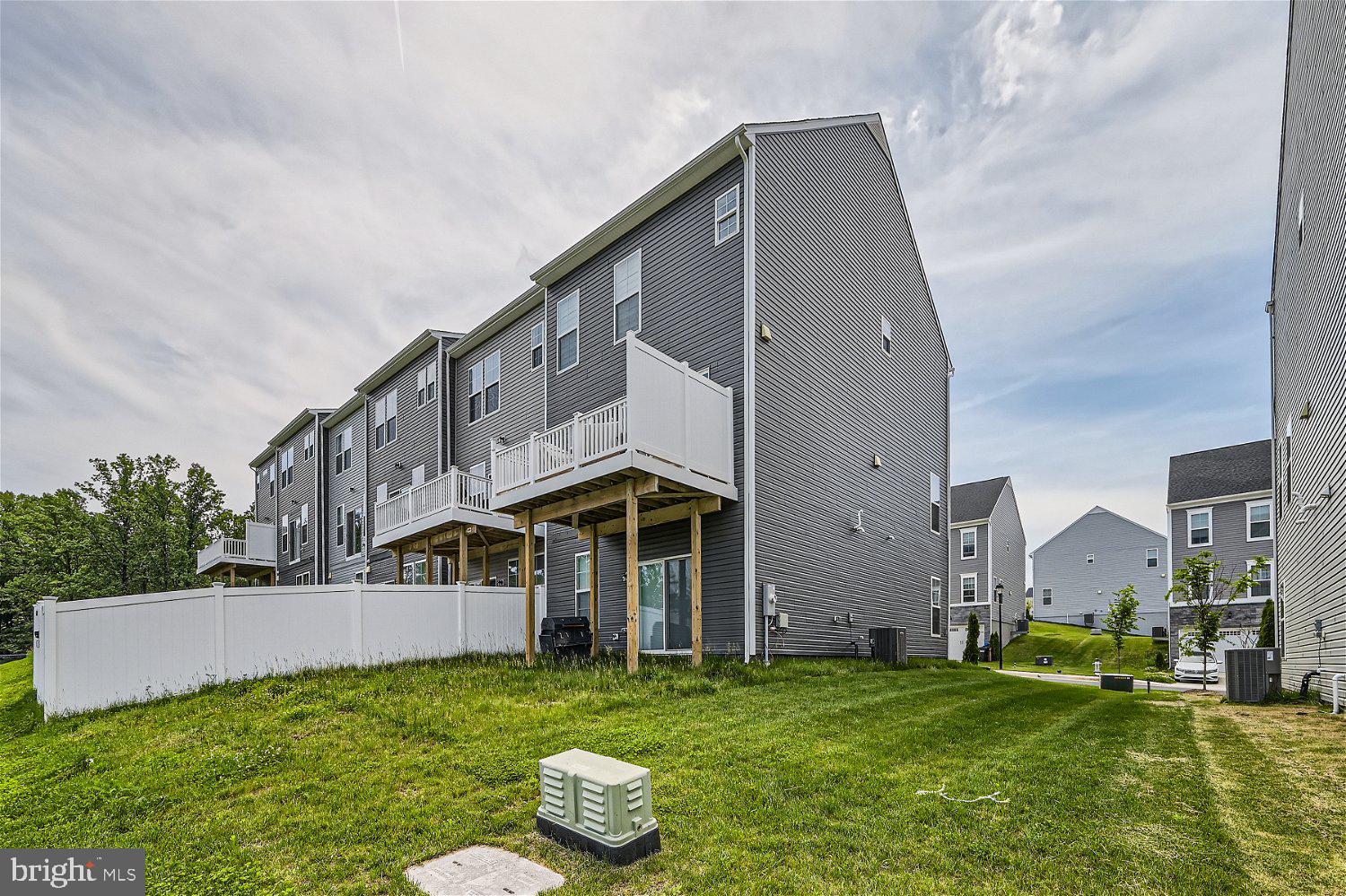 Real estate listing preview #23