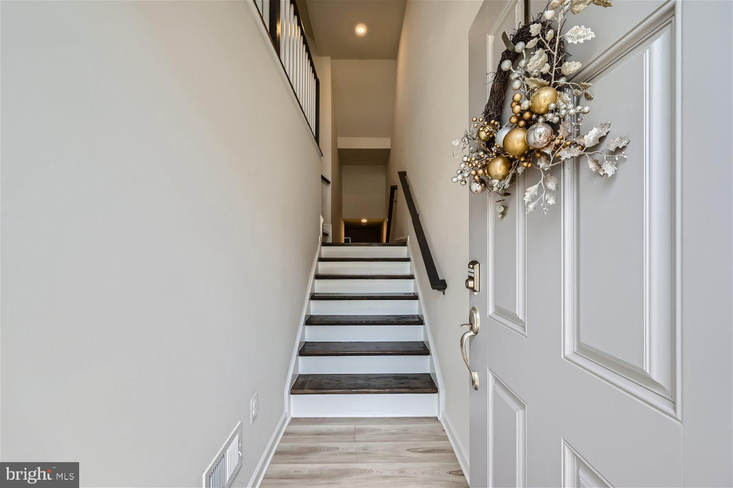 Real estate listing preview #3