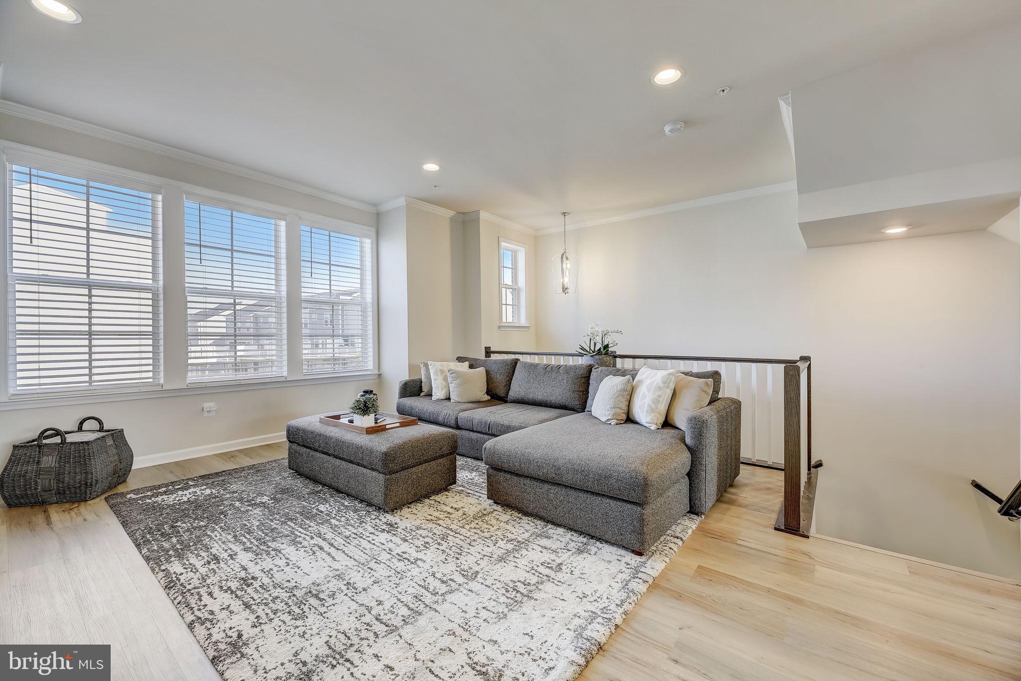 Real estate listing preview #4