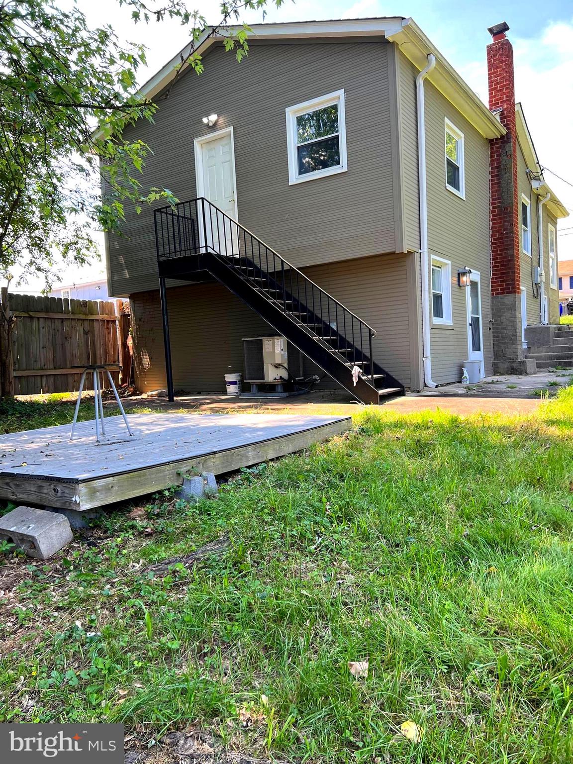 Real estate listing preview #6