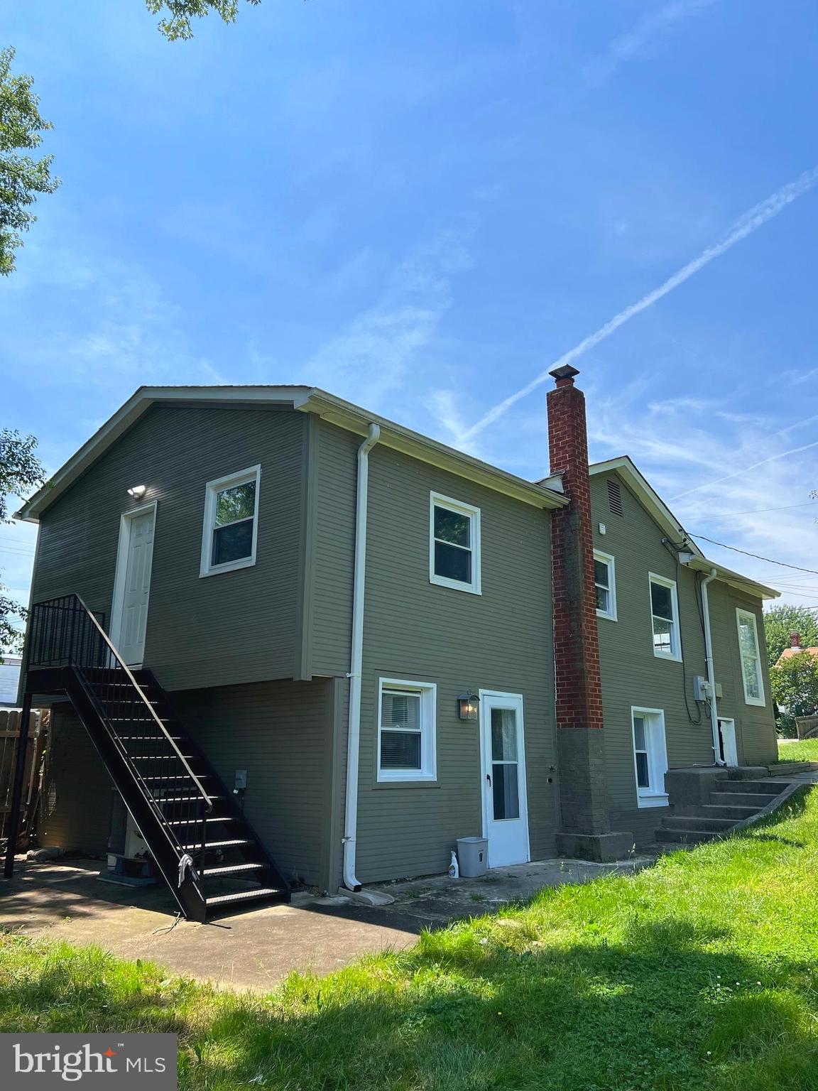 Real estate listing preview #5