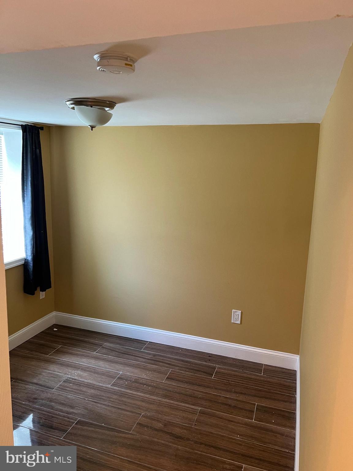 Real estate listing preview #24