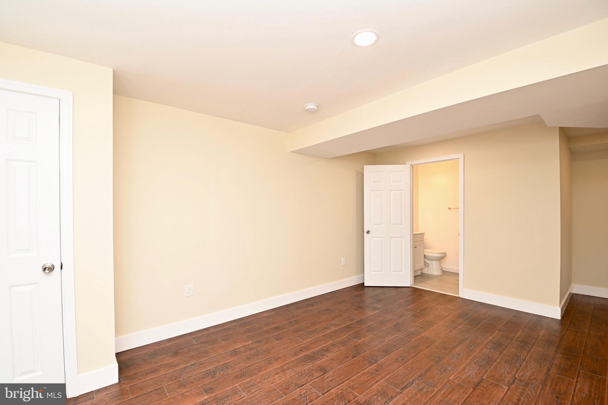 Real estate listing preview #37