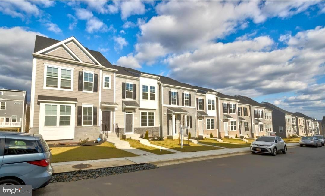 Real estate listing preview #1