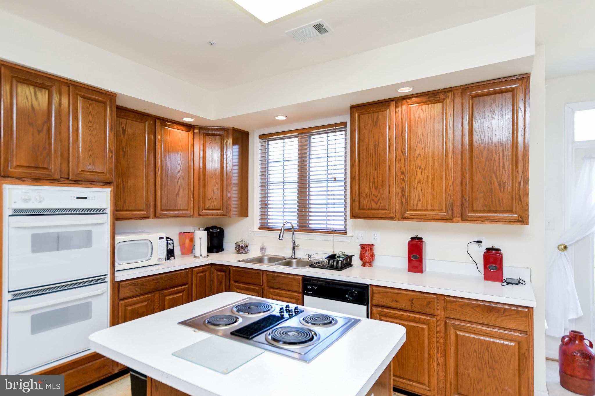 Real estate listing preview #18