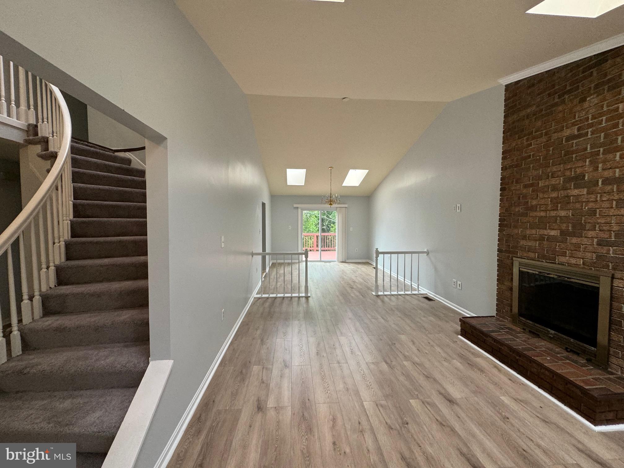 Real estate listing preview #2