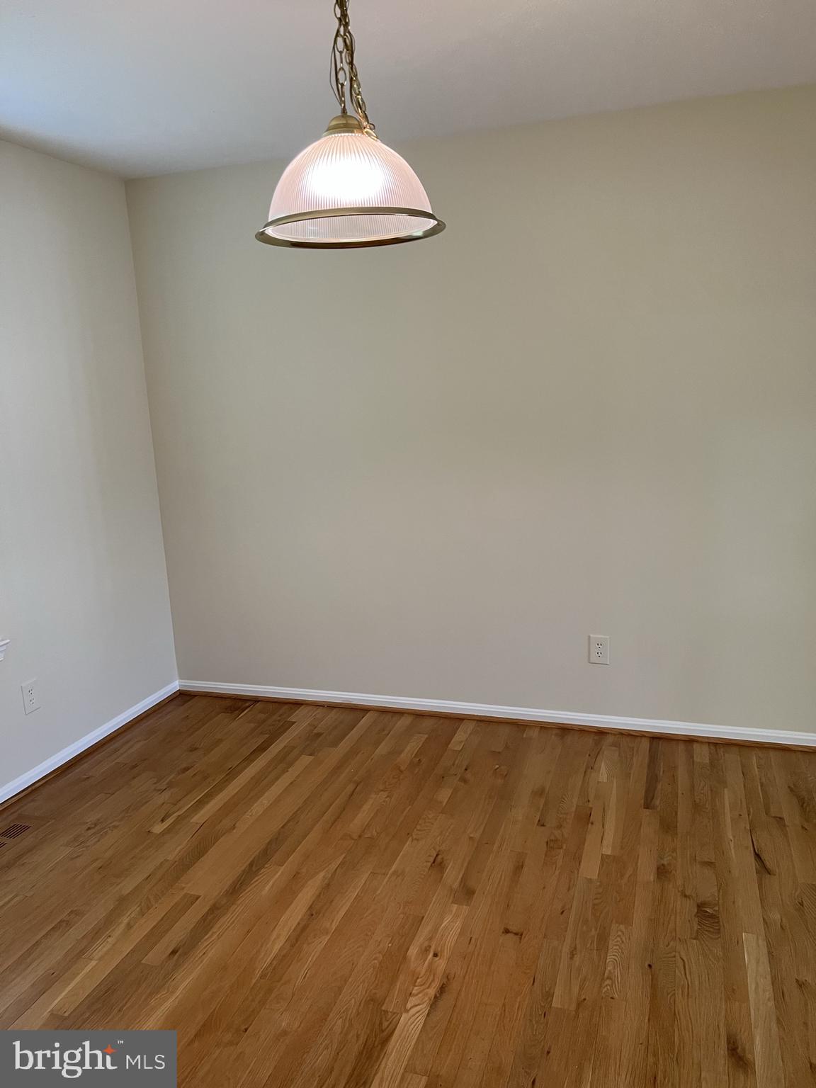 Real estate listing preview #16