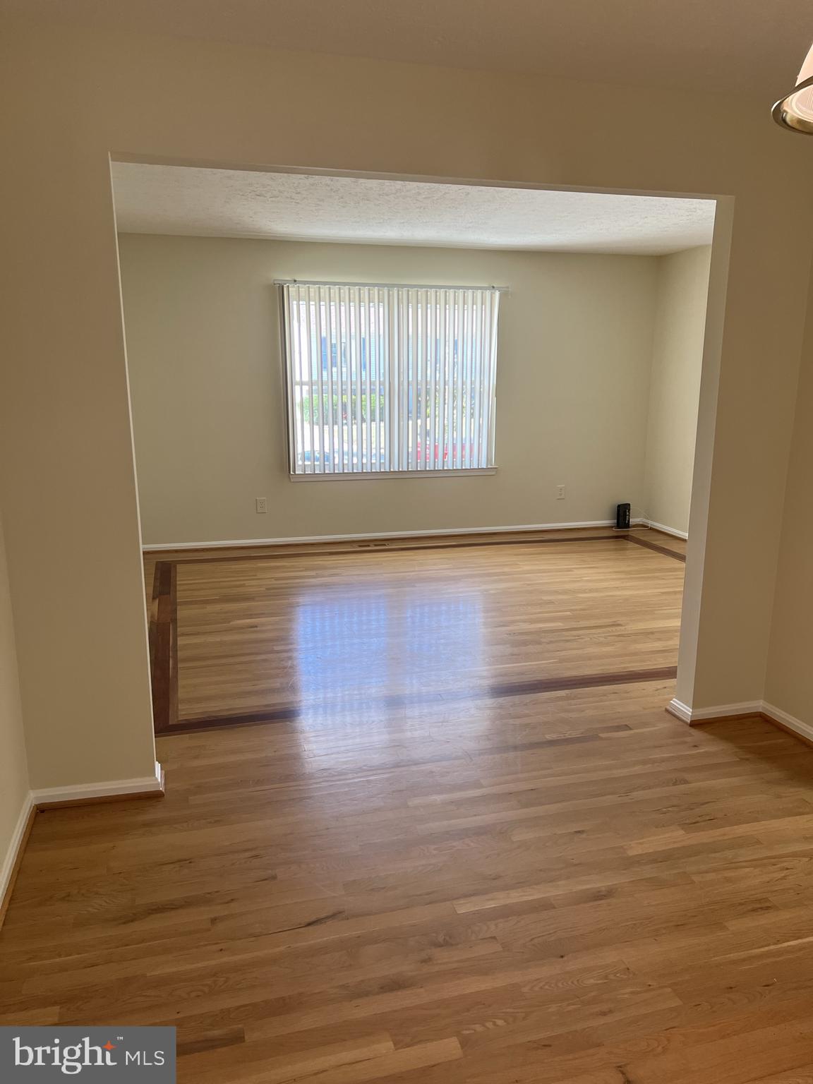 Real estate listing preview #17