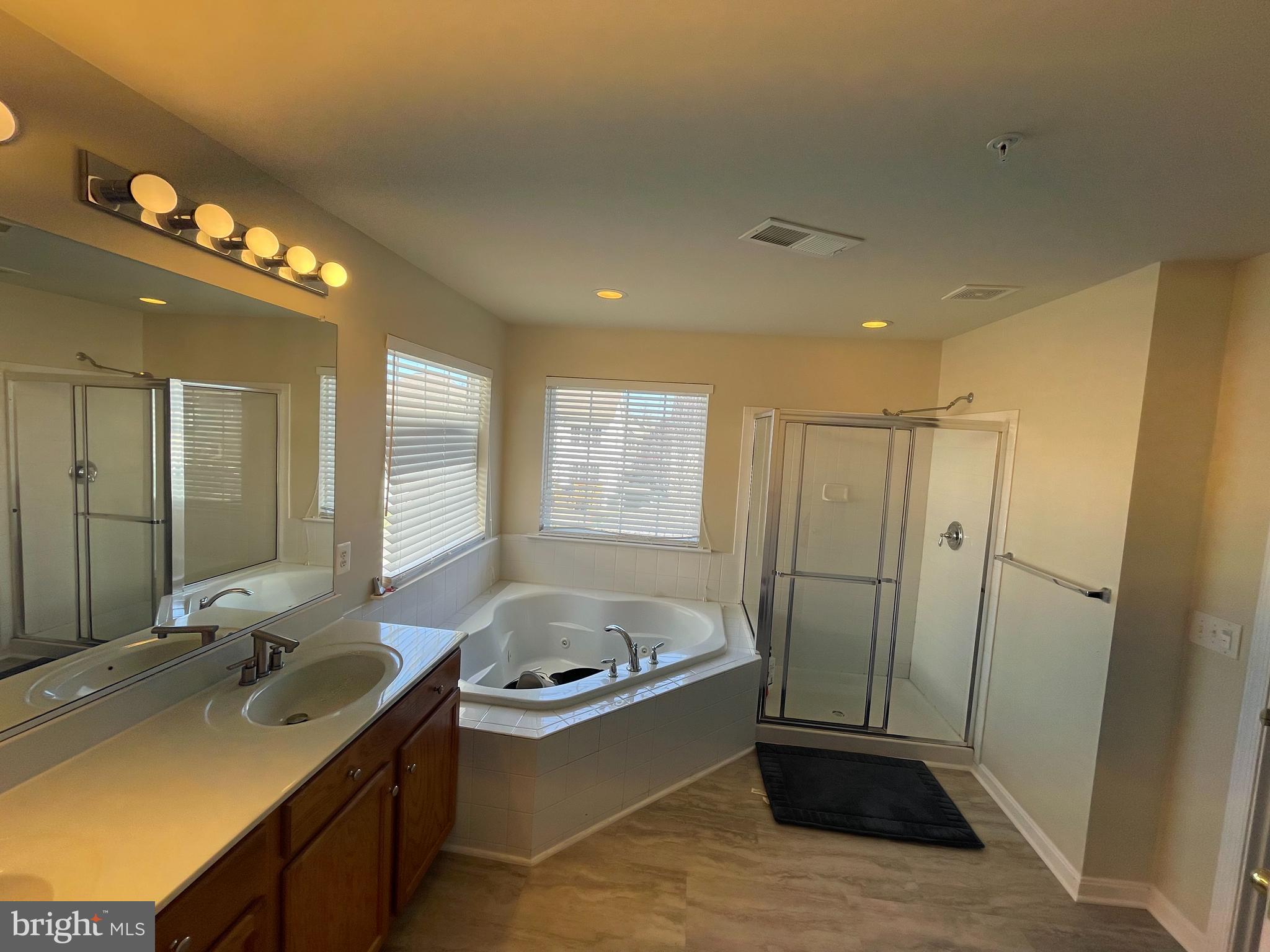 Real estate listing preview #11