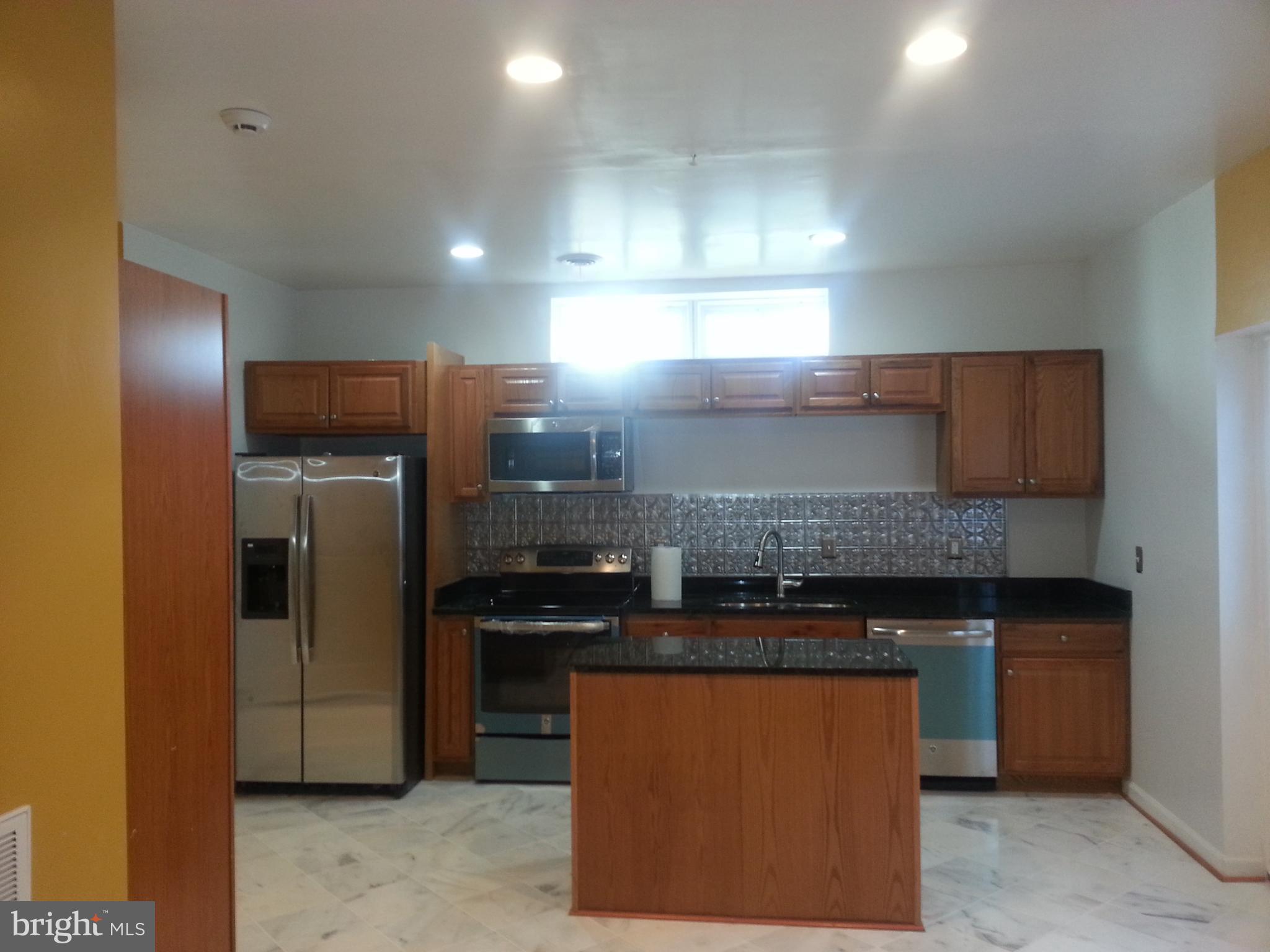 Real estate listing preview #2