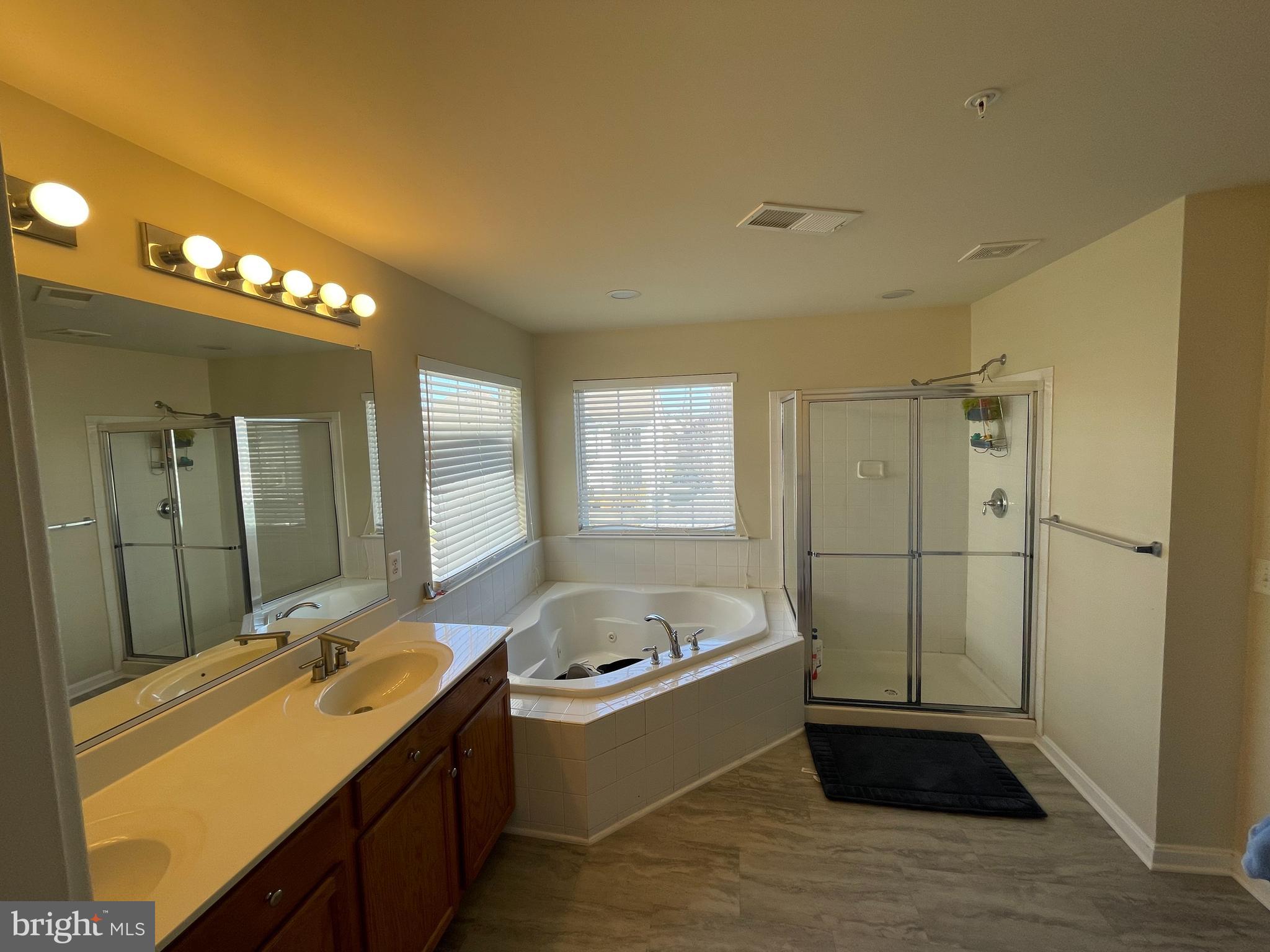 Real estate listing preview #10