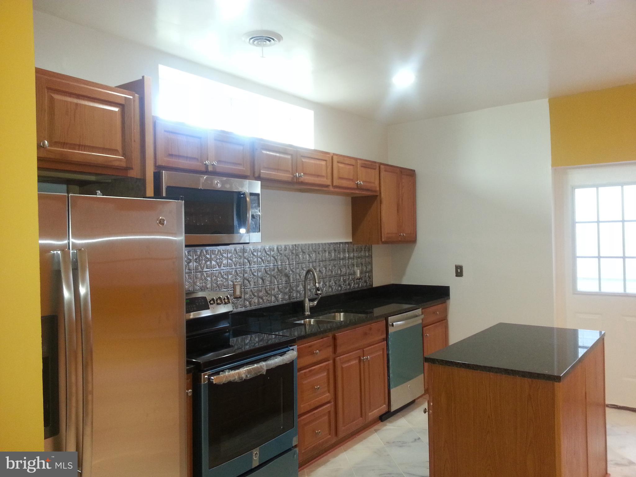 Real estate listing preview #4