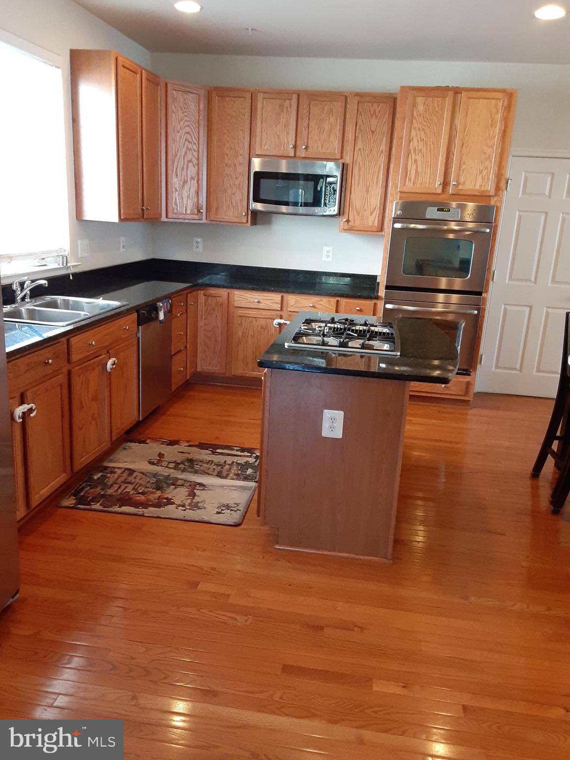 Real estate listing preview #24