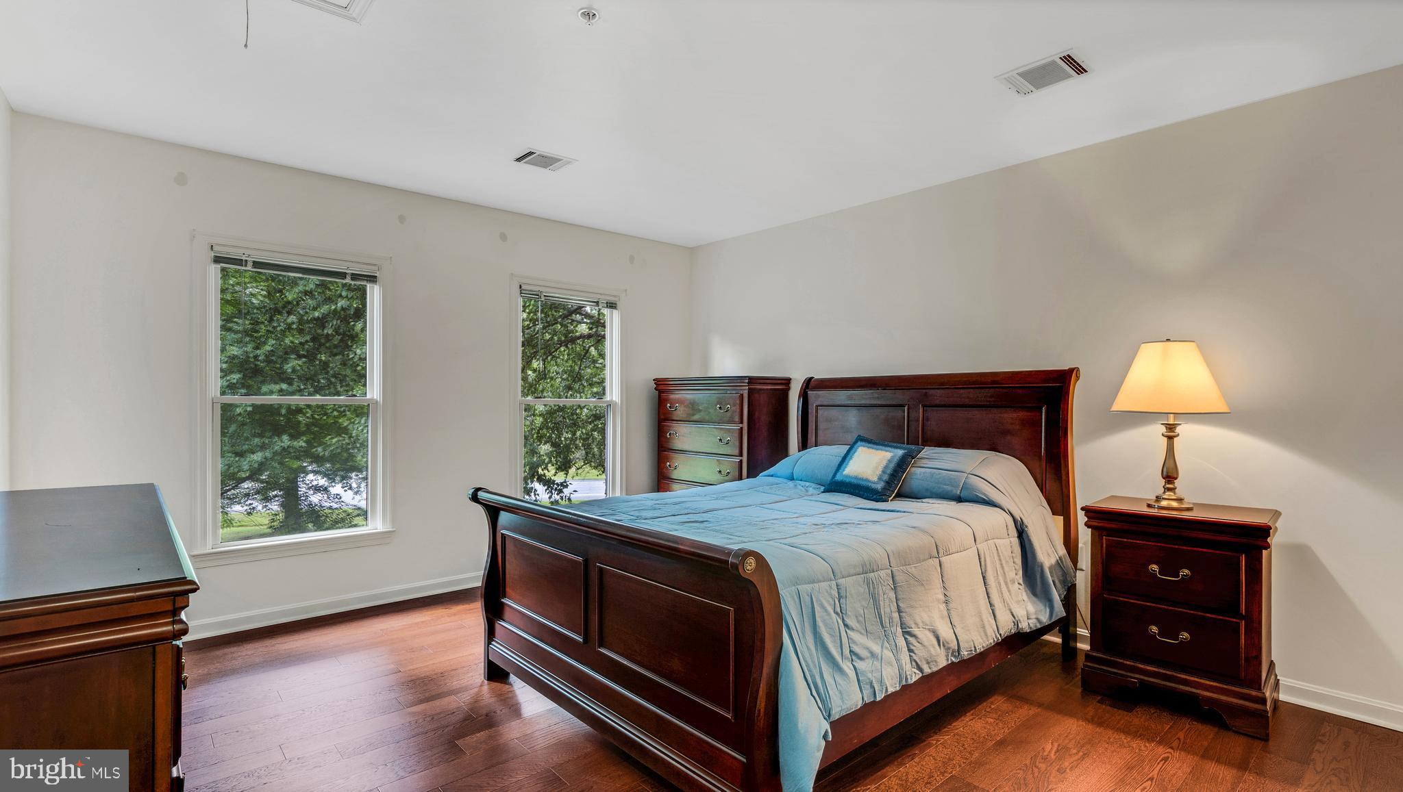 Real estate listing preview #31